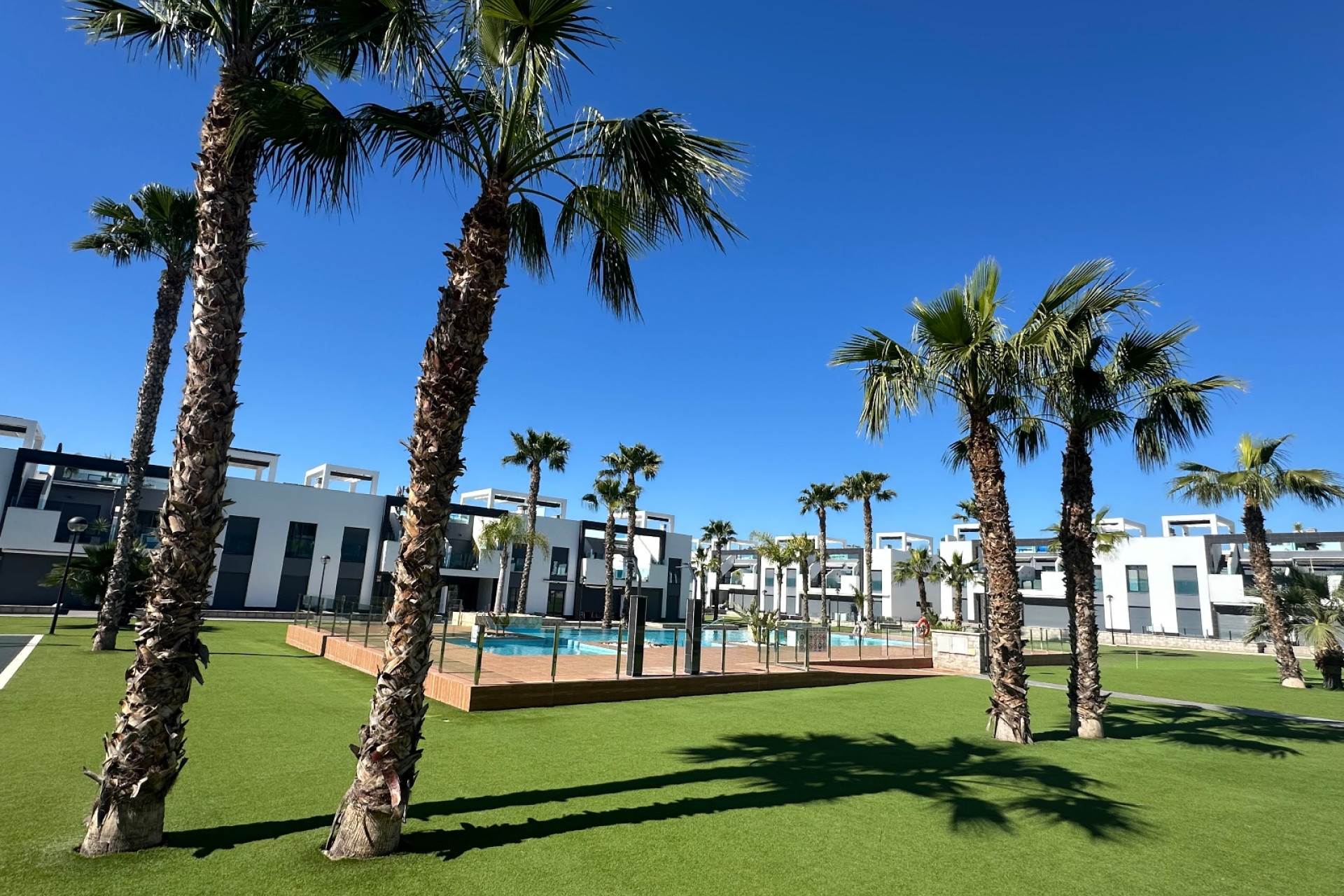 Herverkoop - Plat -
Guardamar del Segura - Guardamar - El Raso