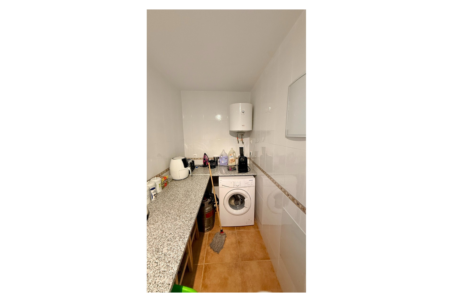 Herverkoop - Plat -
Hondón de los Fráiles