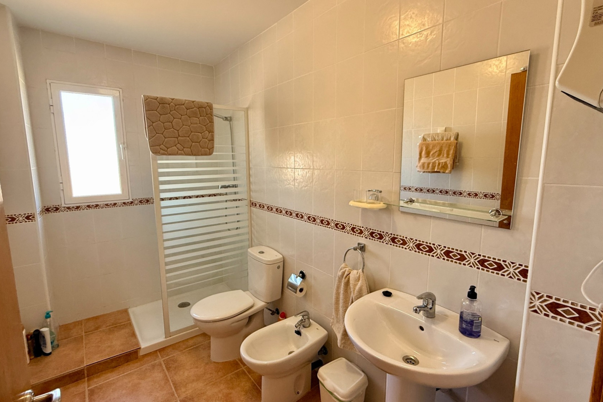 Herverkoop - Plat -
Hondón de los Fráiles