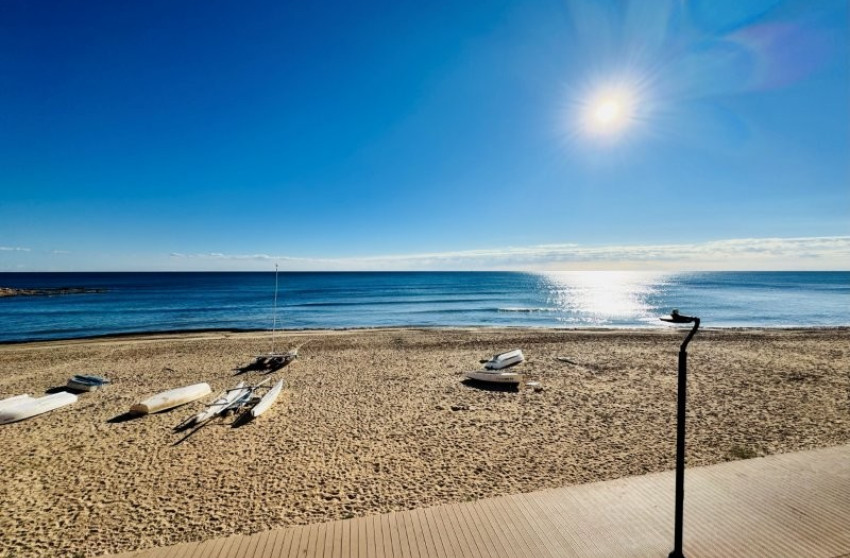 Herverkoop - Plat -
La Mata - Costa Blanca