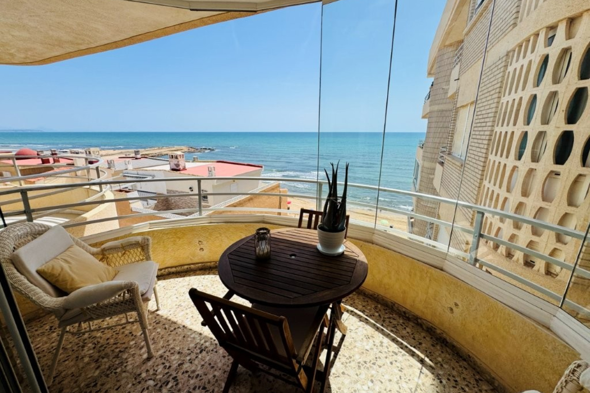 Herverkoop - Plat -
La Mata - Costa Blanca