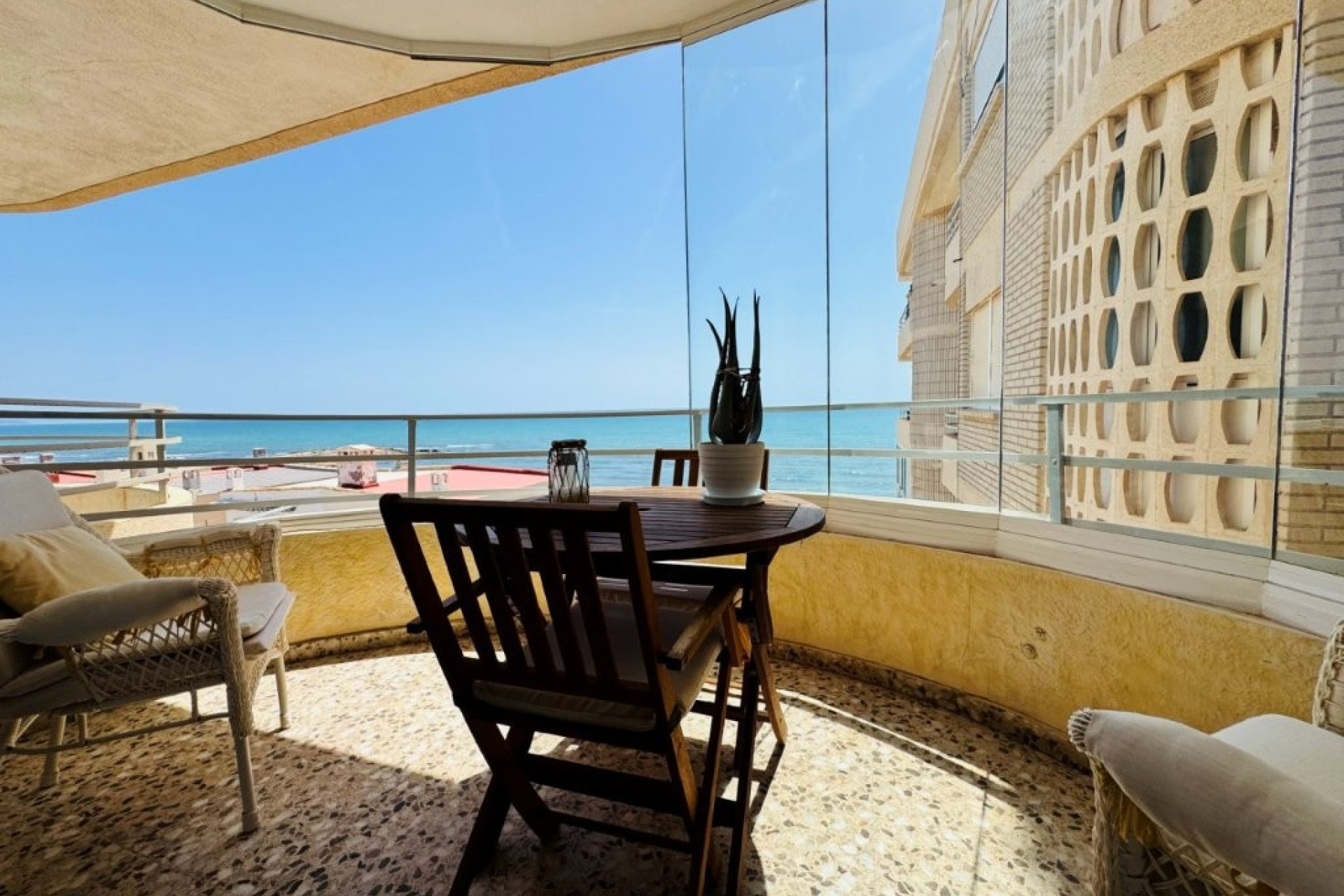Herverkoop - Plat -
La Mata - Costa Blanca