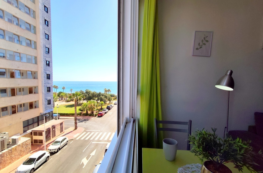 Herverkoop - Plat -
La Mata