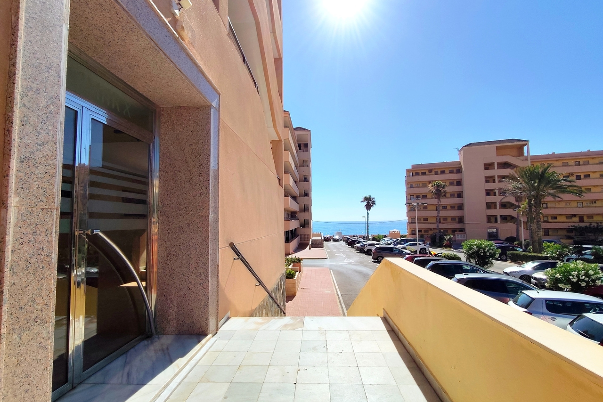 Herverkoop - Plat -
La Mata