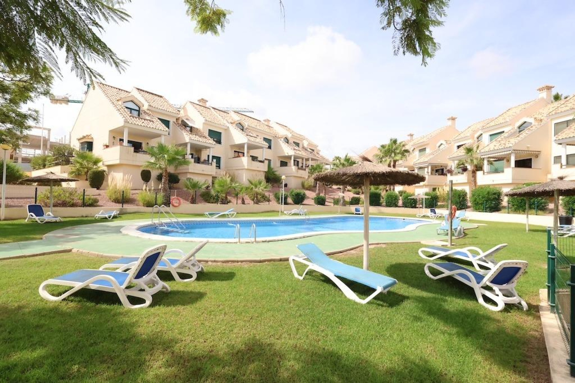 Herverkoop - Plat -
Orihuela Costa - Costa Blanca