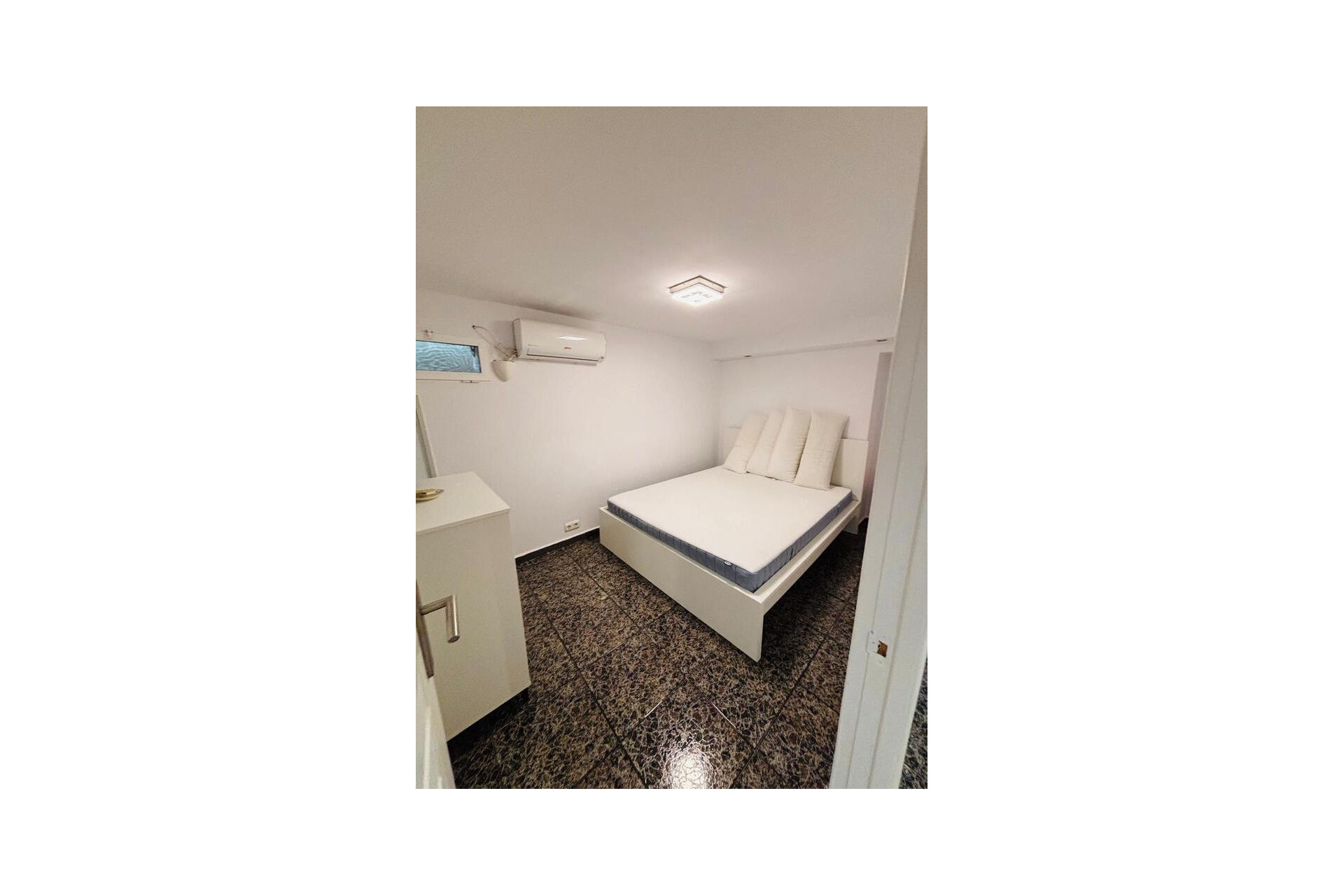 Herverkoop - Plat -
Orihuela Costa - Costa Blanca