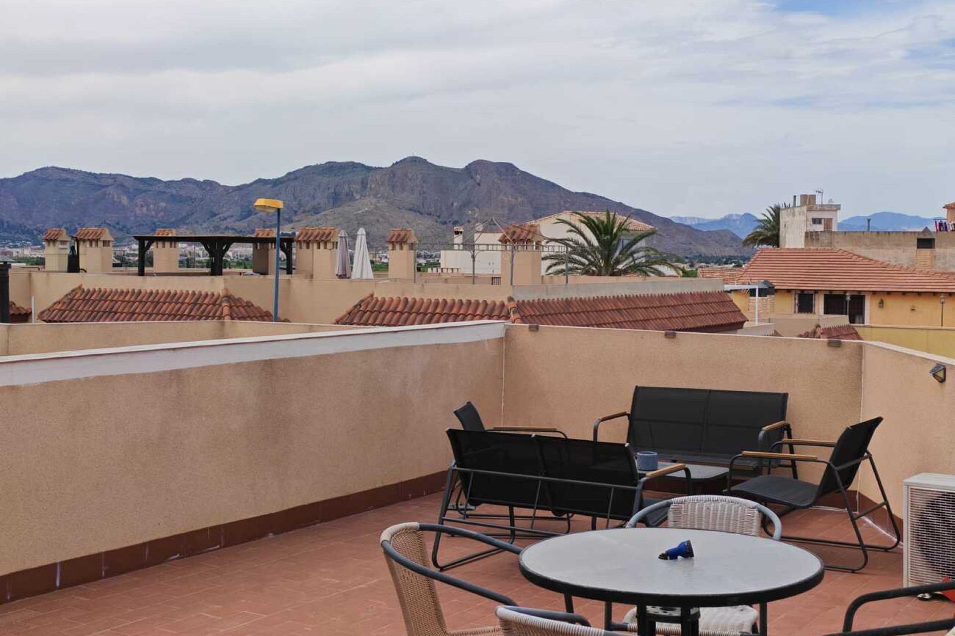 Herverkoop - Plat -
Orihuela Costa - Hurchillo