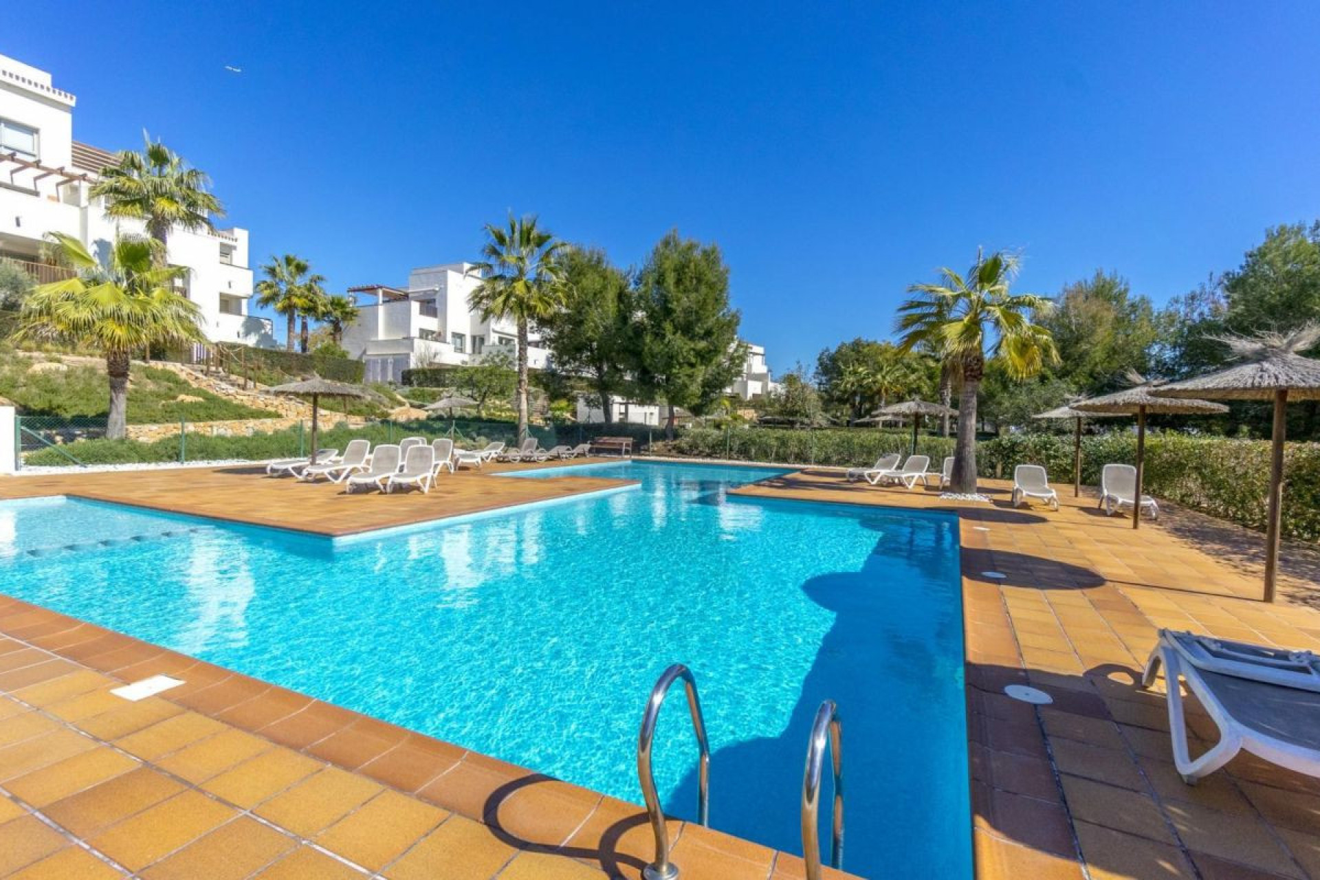 Herverkoop - Plat -
Orihuela Costa - Las Colinas golf