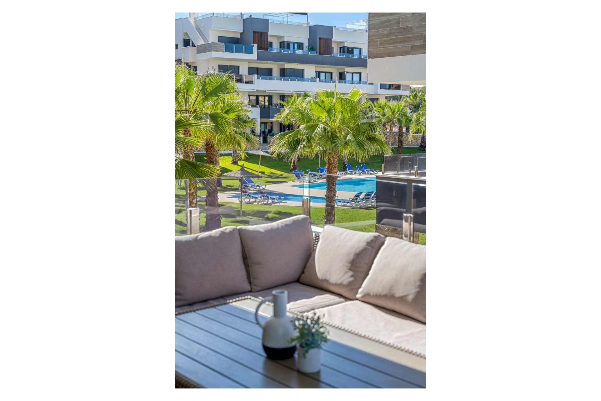 Herverkoop - Plat -
Orihuela Costa - Los Altos