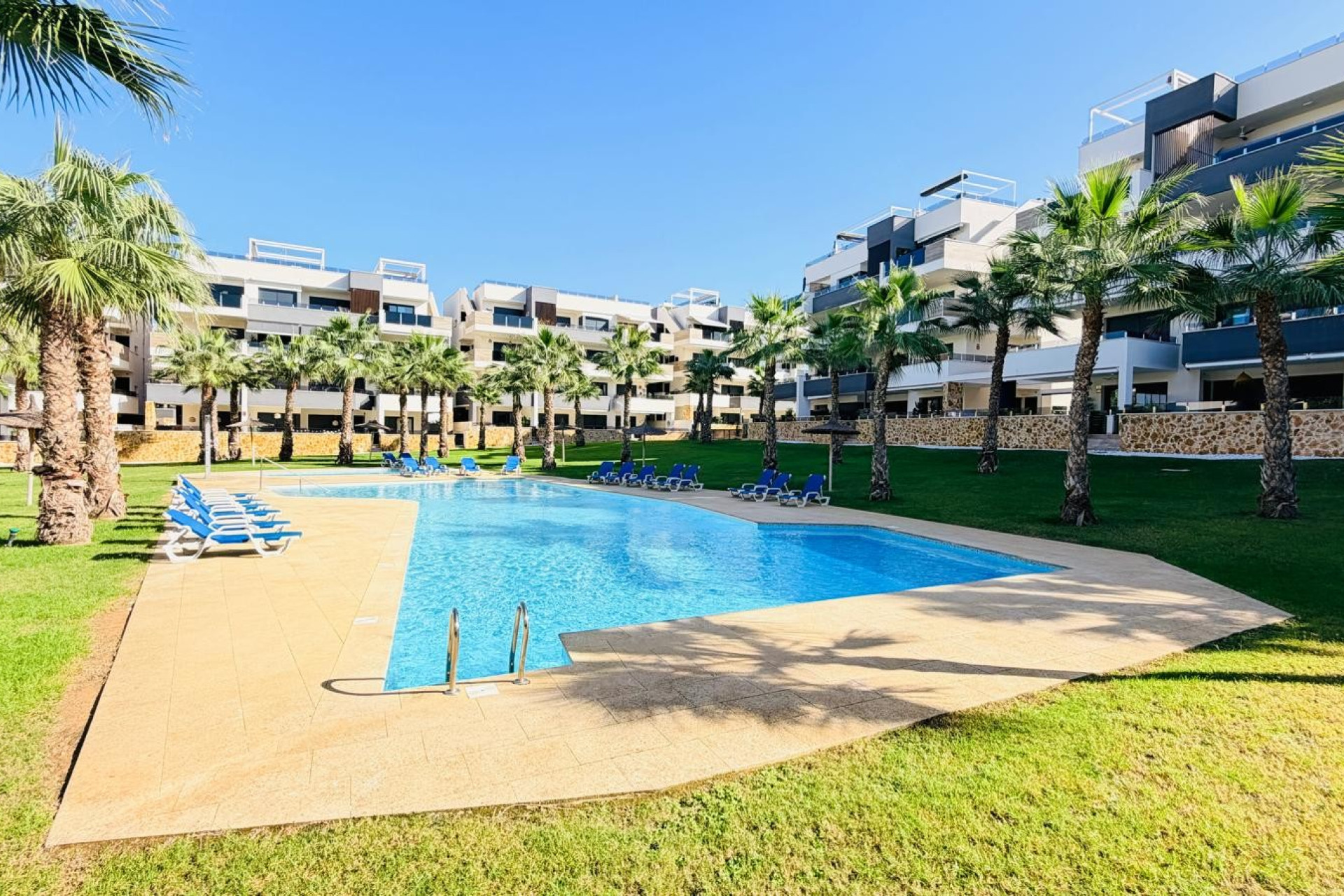 Herverkoop - Plat -
Orihuela Costa - Los Altos