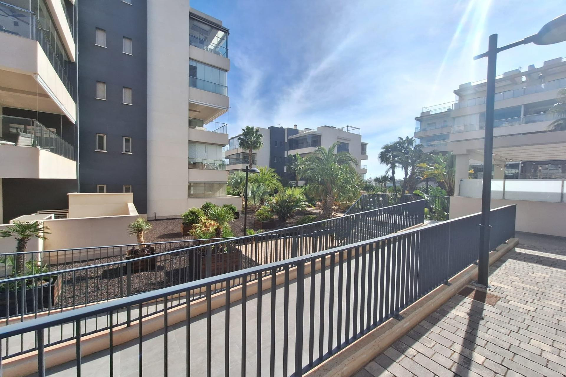 Herverkoop - Plat -
Orihuela Costa - Los Dolses