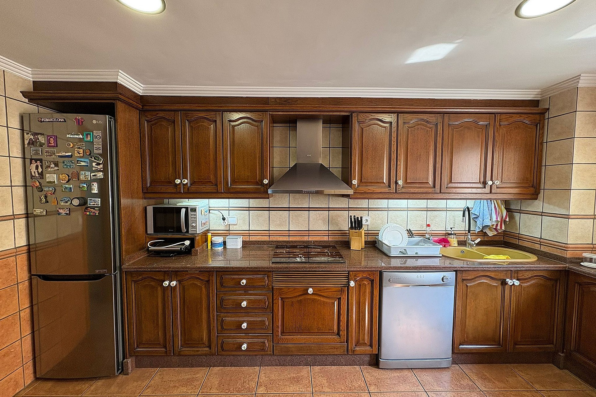 Herverkoop - Plat -
Petrer