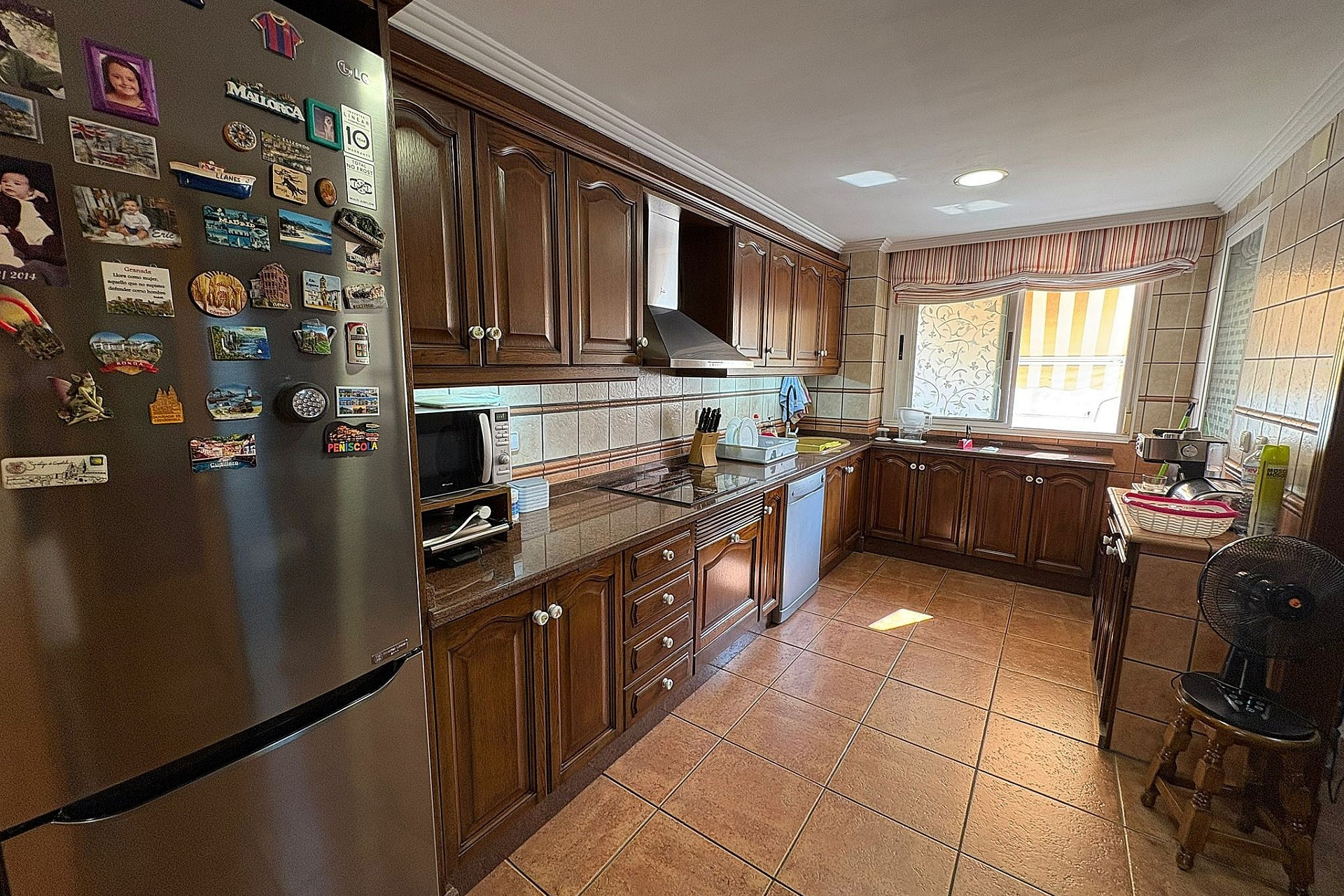 Herverkoop - Plat -
Petrer