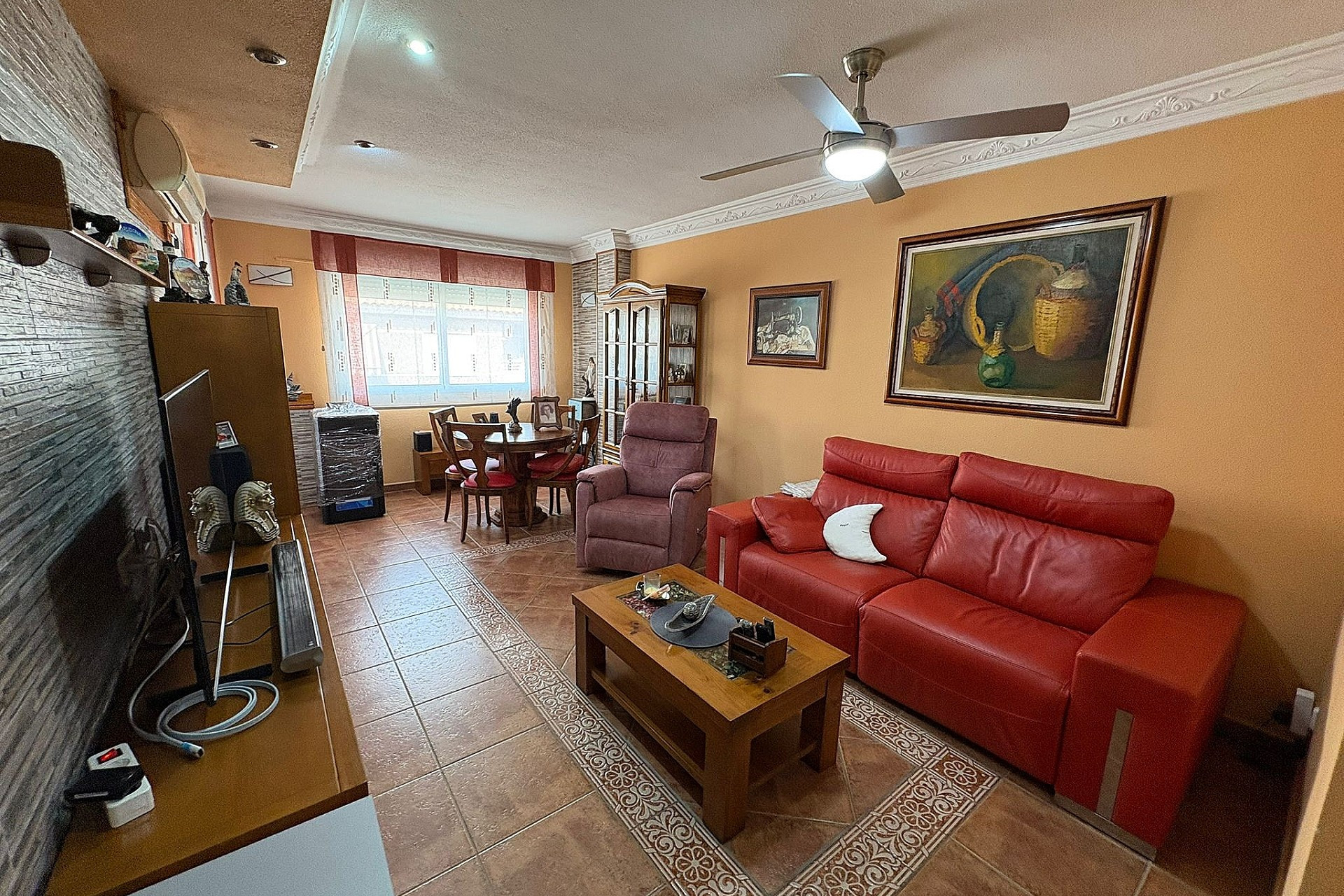 Herverkoop - Plat -
Petrer