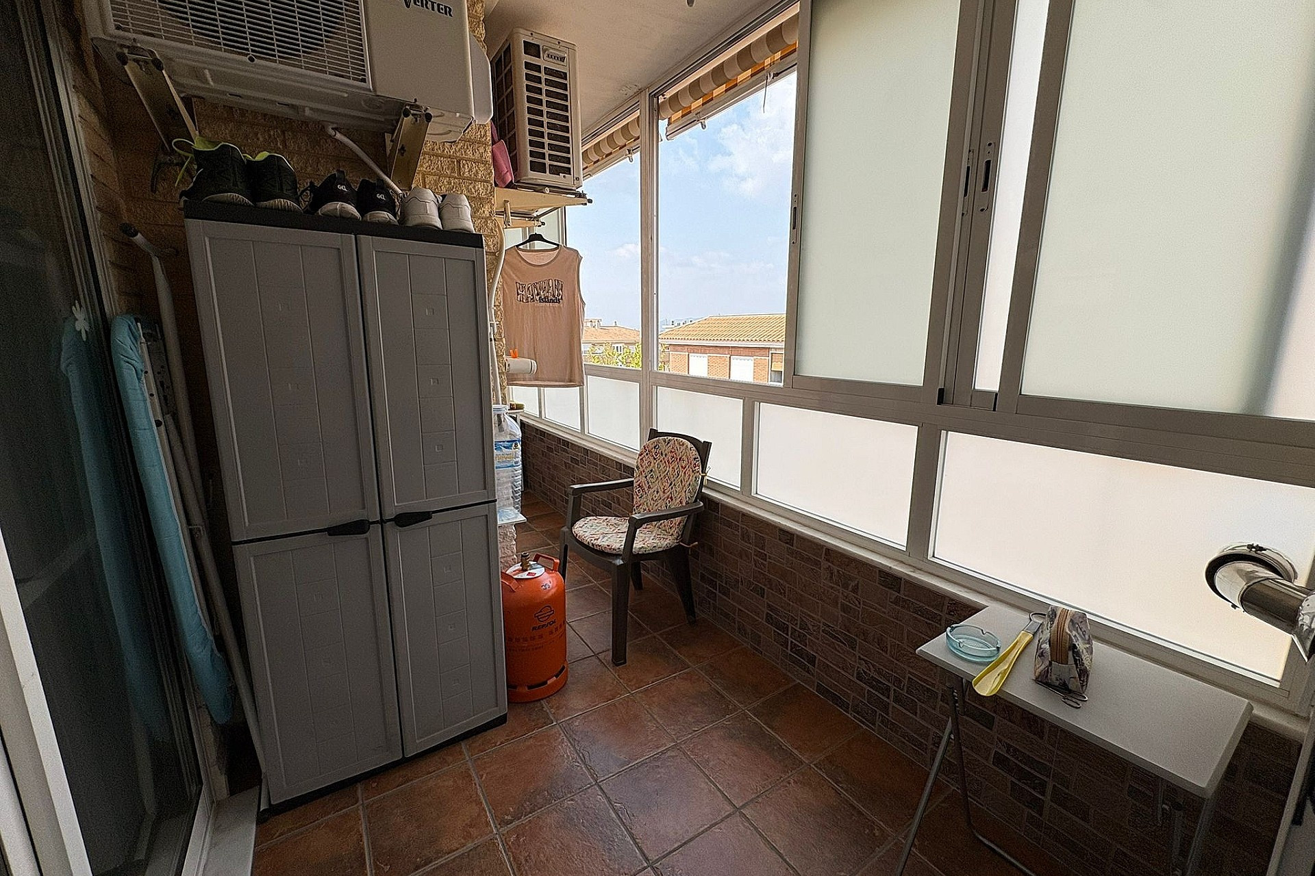 Herverkoop - Plat -
Petrer