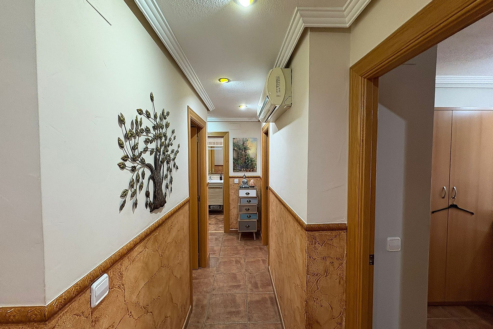 Herverkoop - Plat -
Petrer