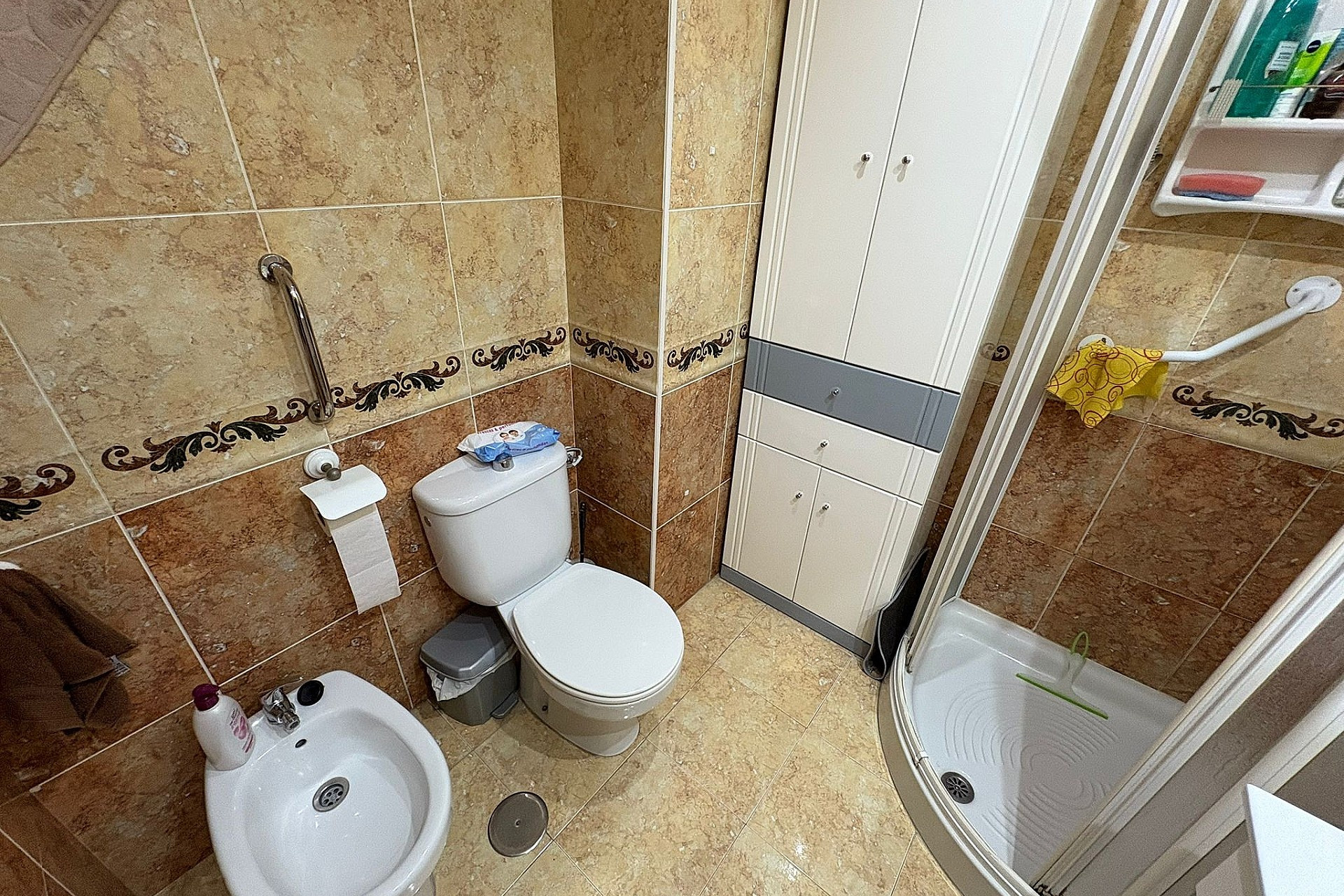 Herverkoop - Plat -
Petrer