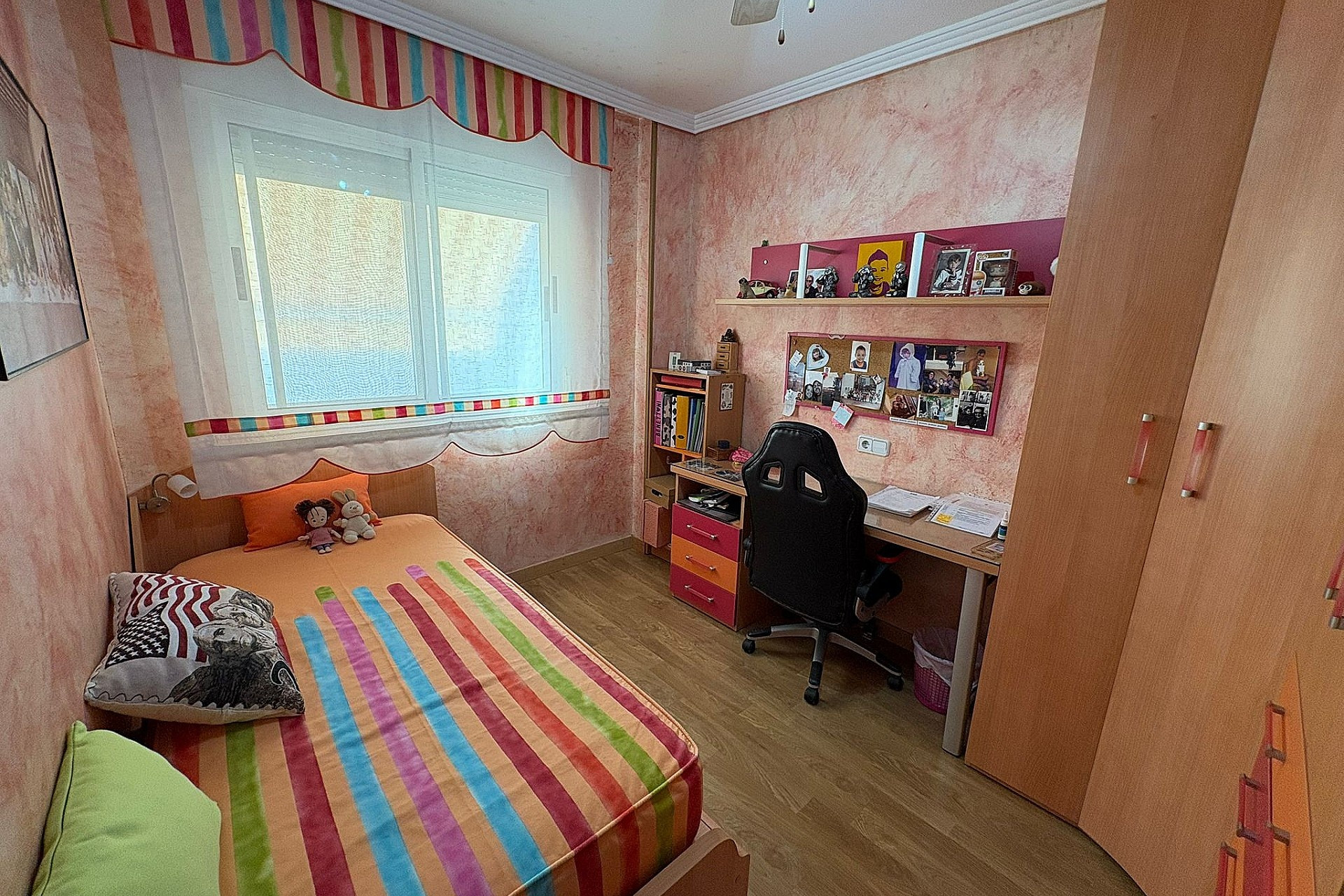 Herverkoop - Plat -
Petrer