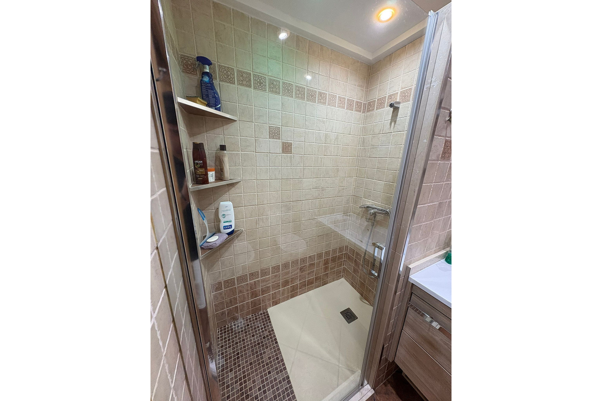 Herverkoop - Plat -
Petrer