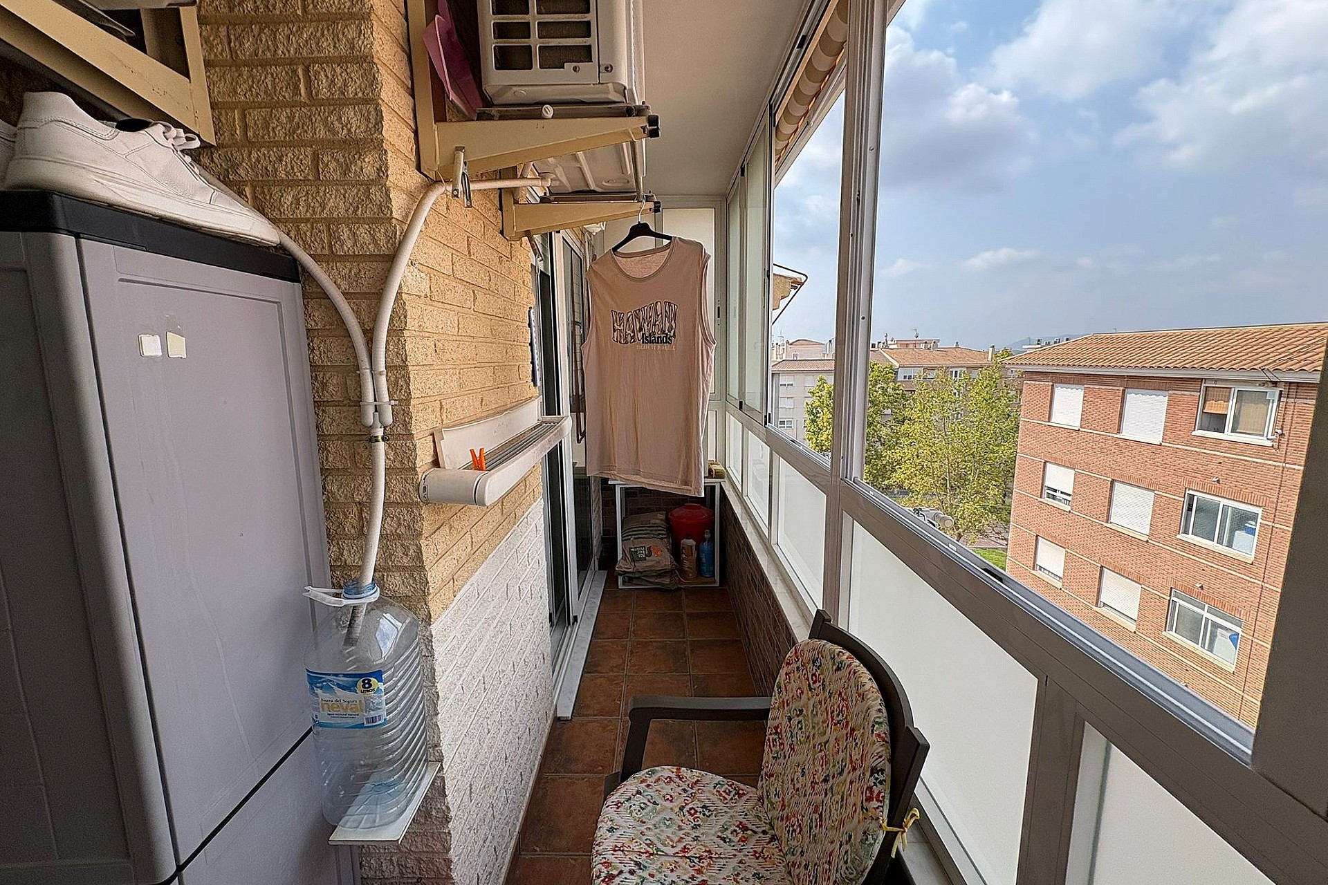 Herverkoop - Plat -
Petrer