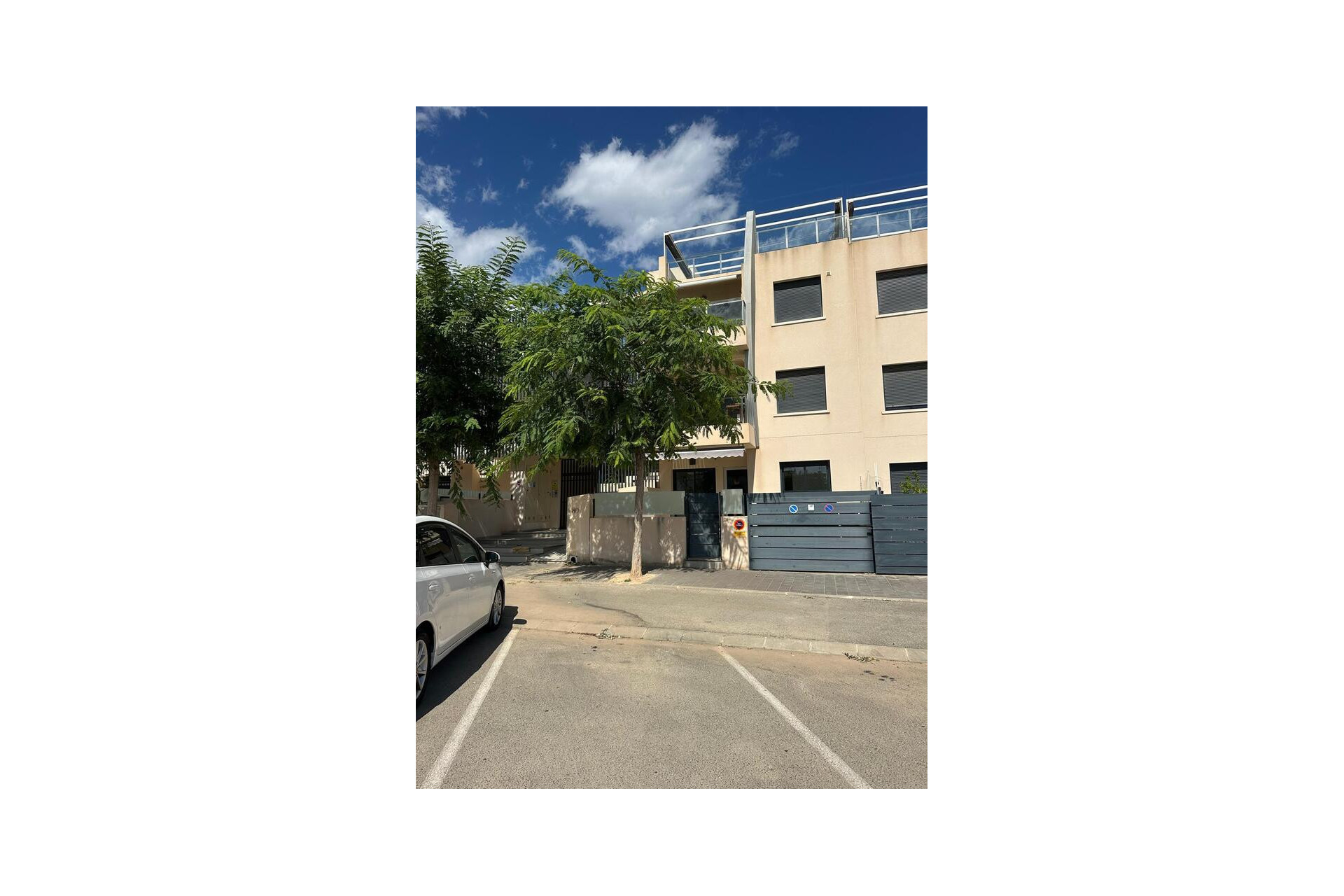 Herverkoop - Plat -
Pilar de la Horadada - Costa Blanca