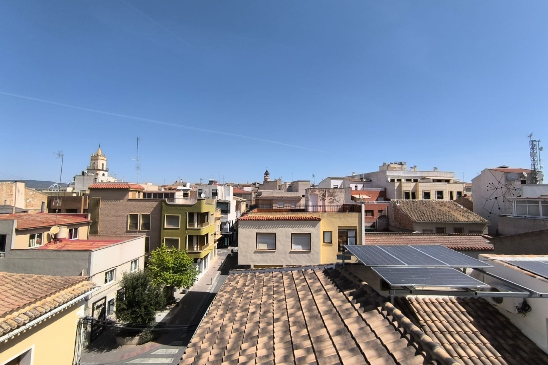 Herverkoop - Plat -
Pinoso - Inland