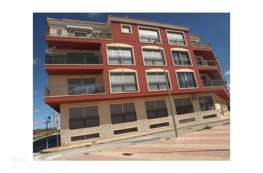 Herverkoop - Plat -
Pinoso - Pinoso Alicante