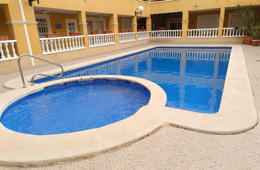 Herverkoop - Plat -
Rafal