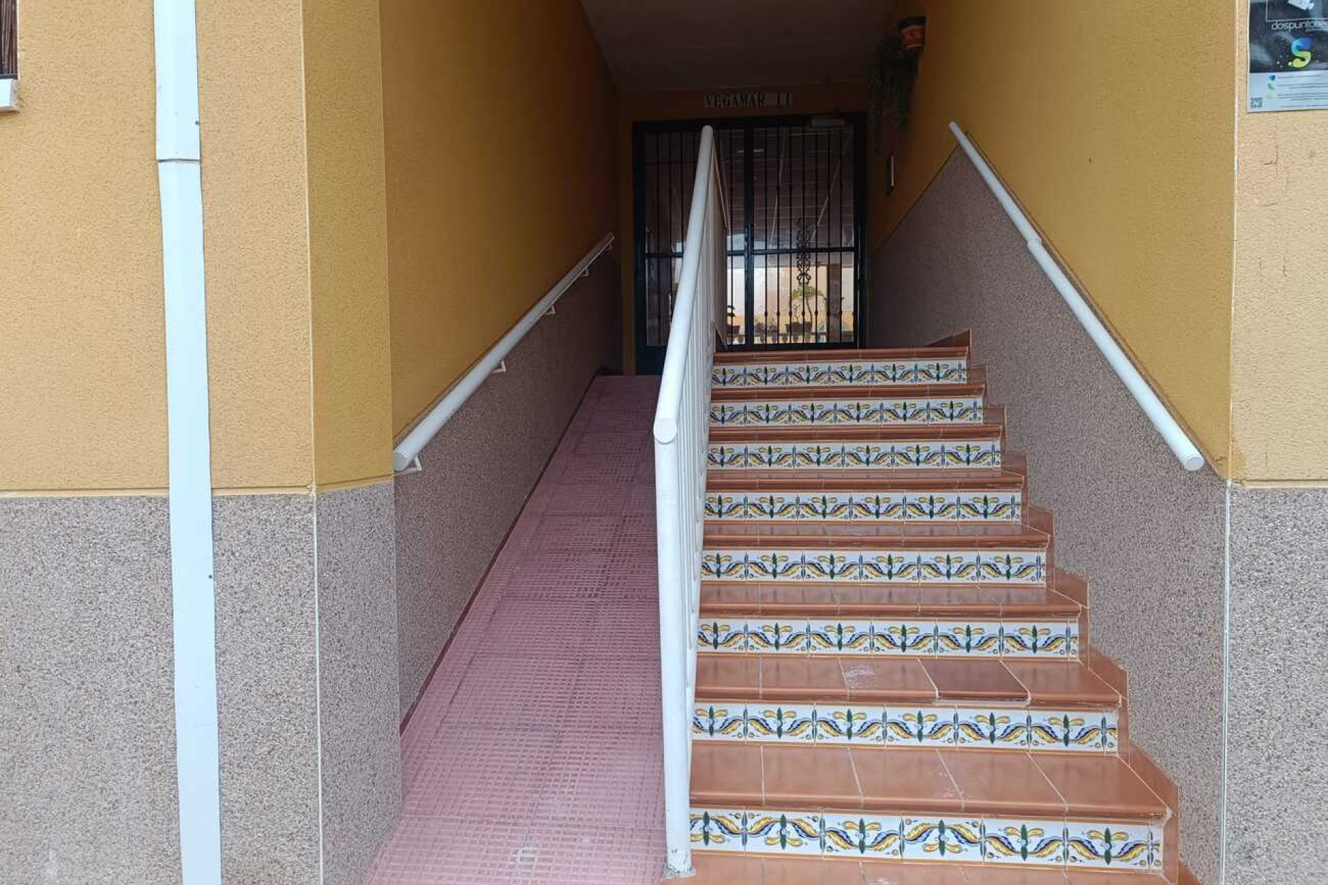 Herverkoop - Plat -
Rafal