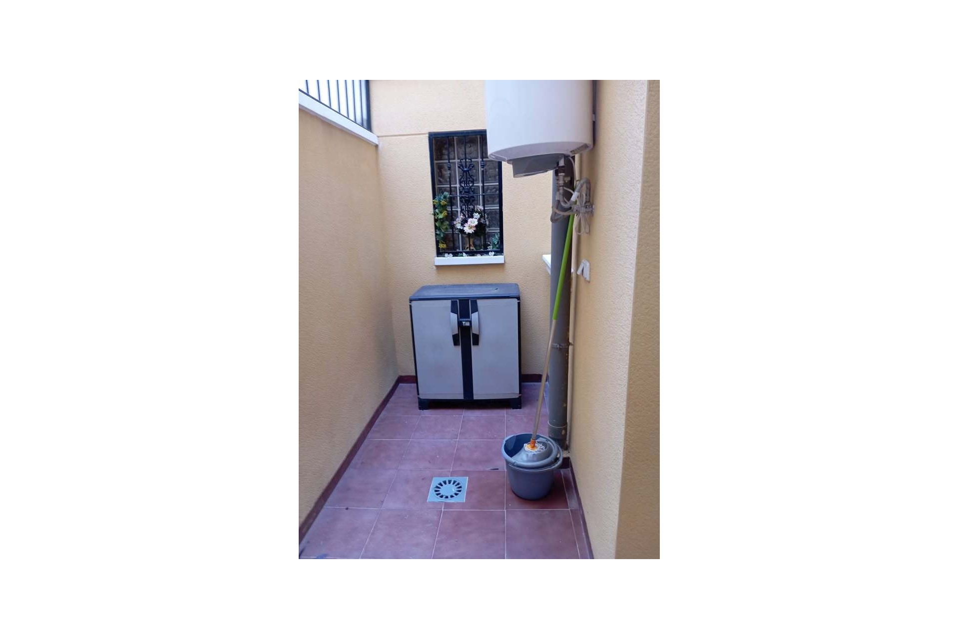 Herverkoop - Plat -
Rafal