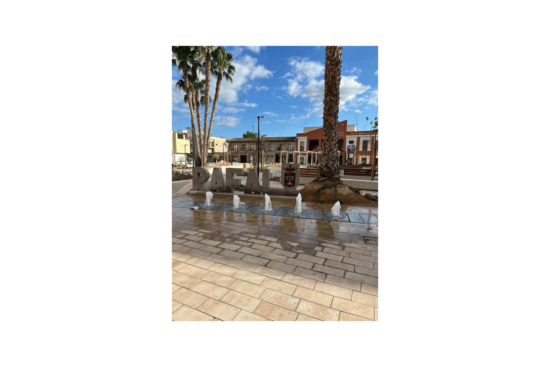 Herverkoop - Plat -
Rafal