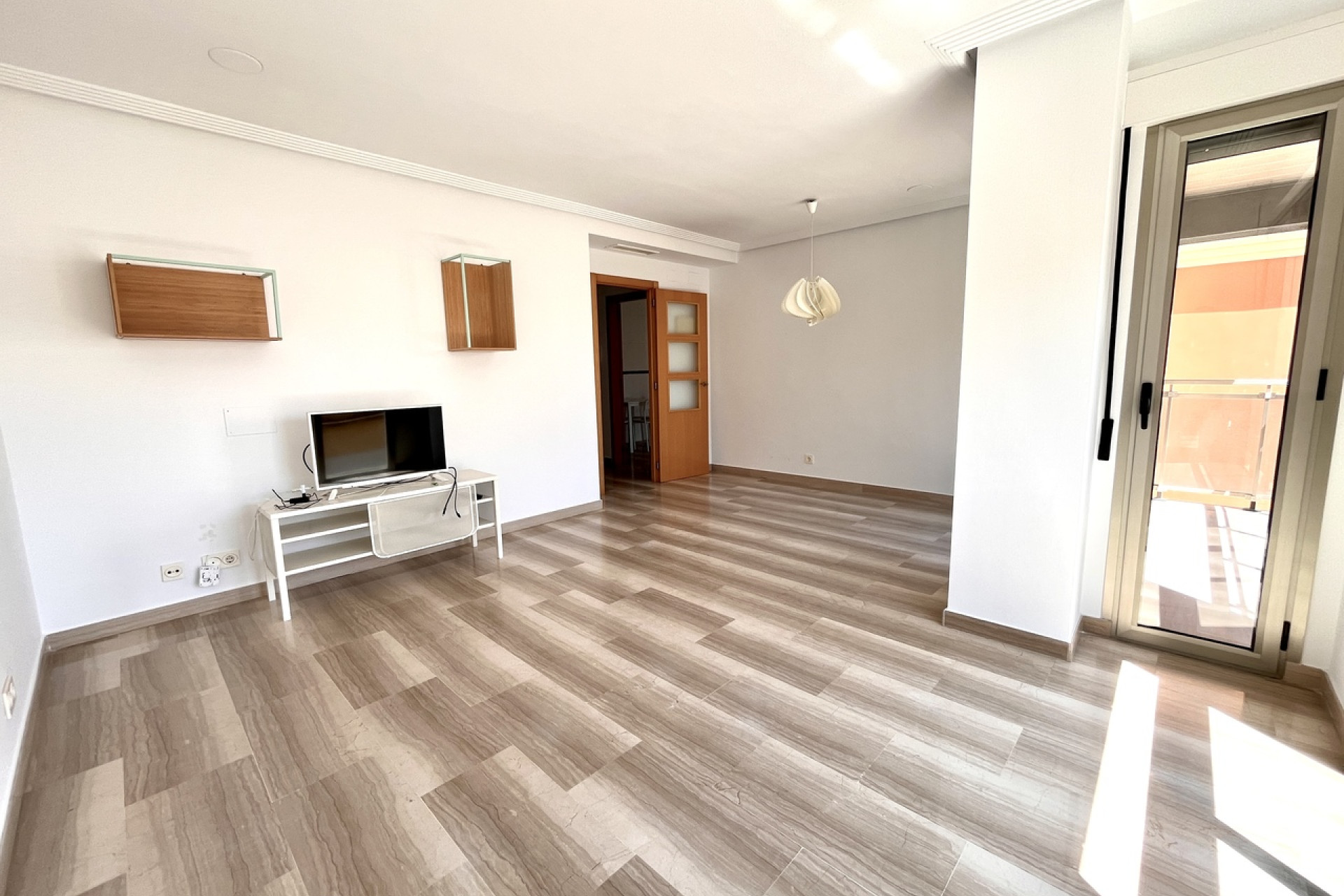 Herverkoop - Plat -
Santa Pola - Costa Blanca