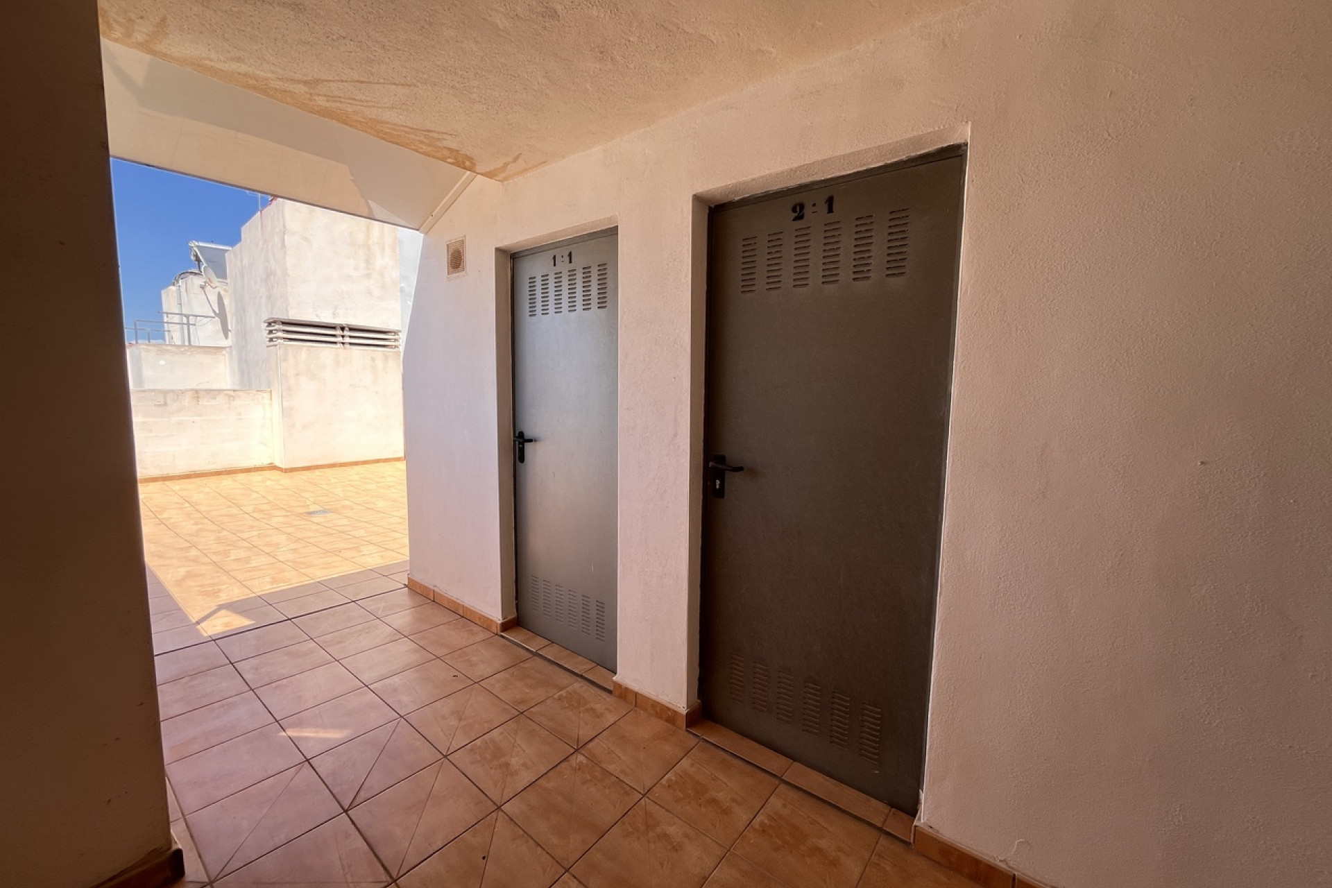 Herverkoop - Plat -
Santa Pola - Costa Blanca