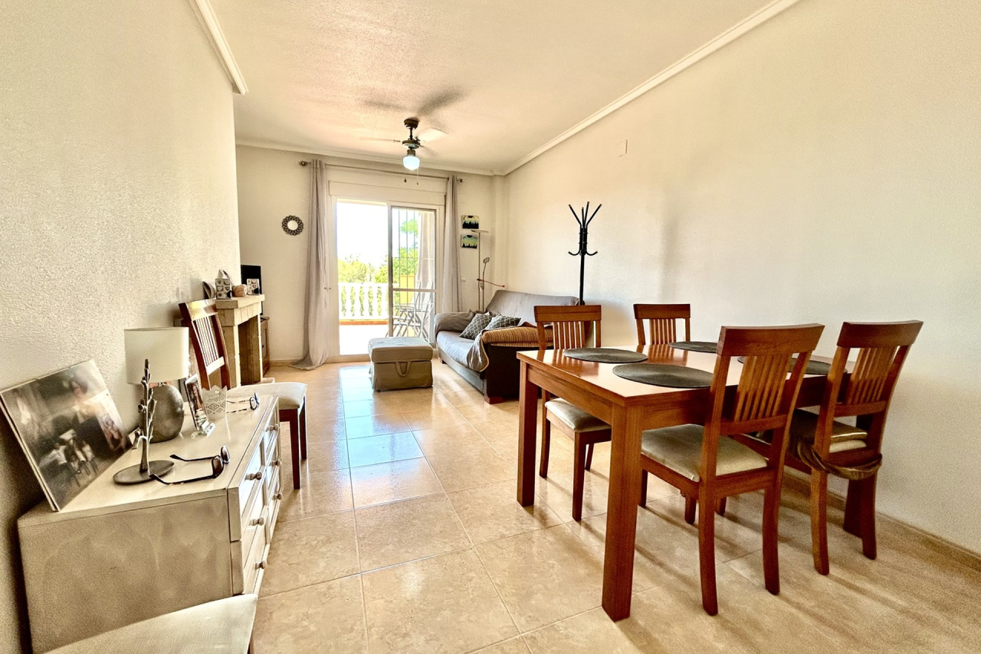 Herverkoop - Plat -
Torremendo - Costa Blanca