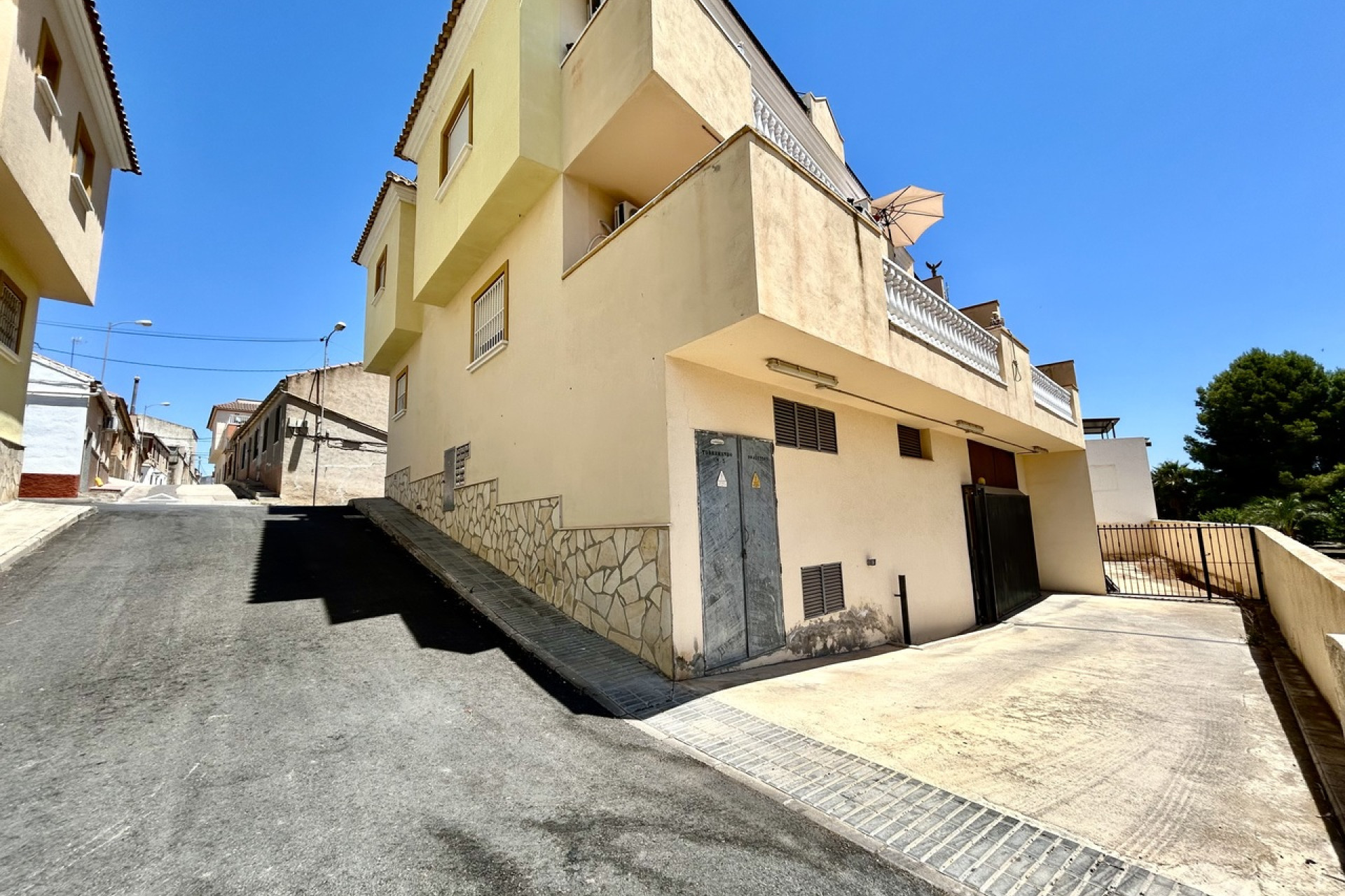 Herverkoop - Plat -
Torremendo - Costa Blanca