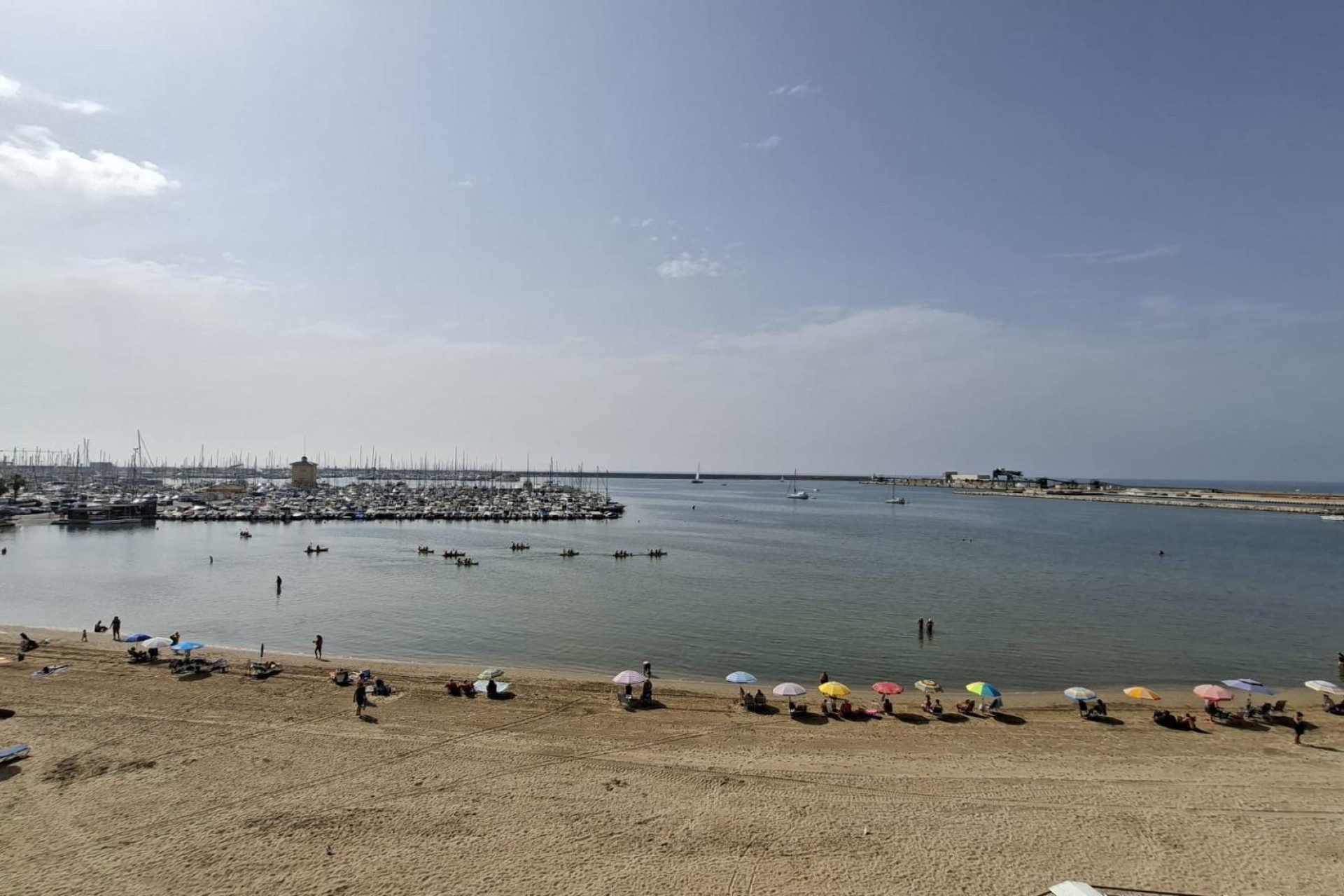 Herverkoop - Plat -
Torrevieja - Acequion