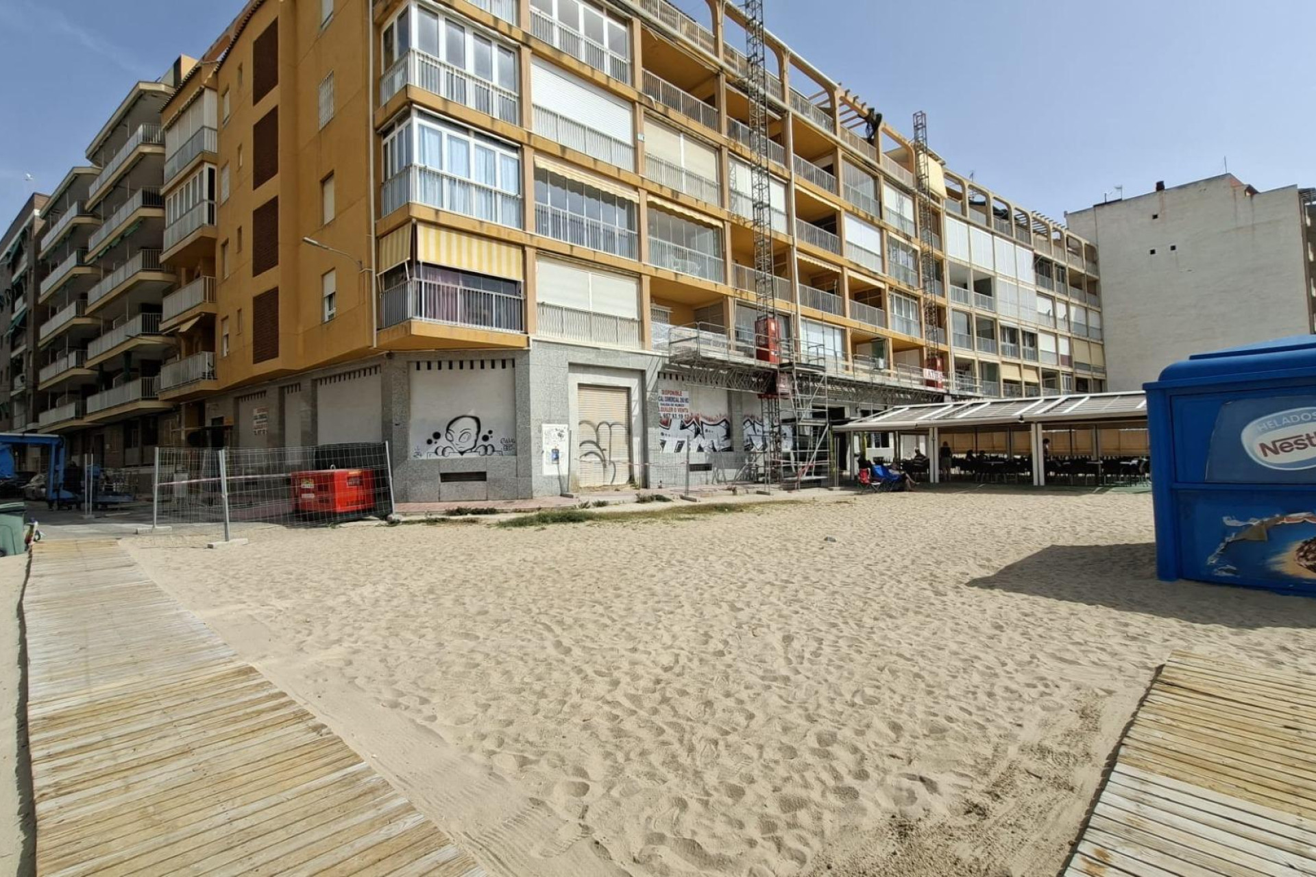 Herverkoop - Plat -
Torrevieja - Acequion