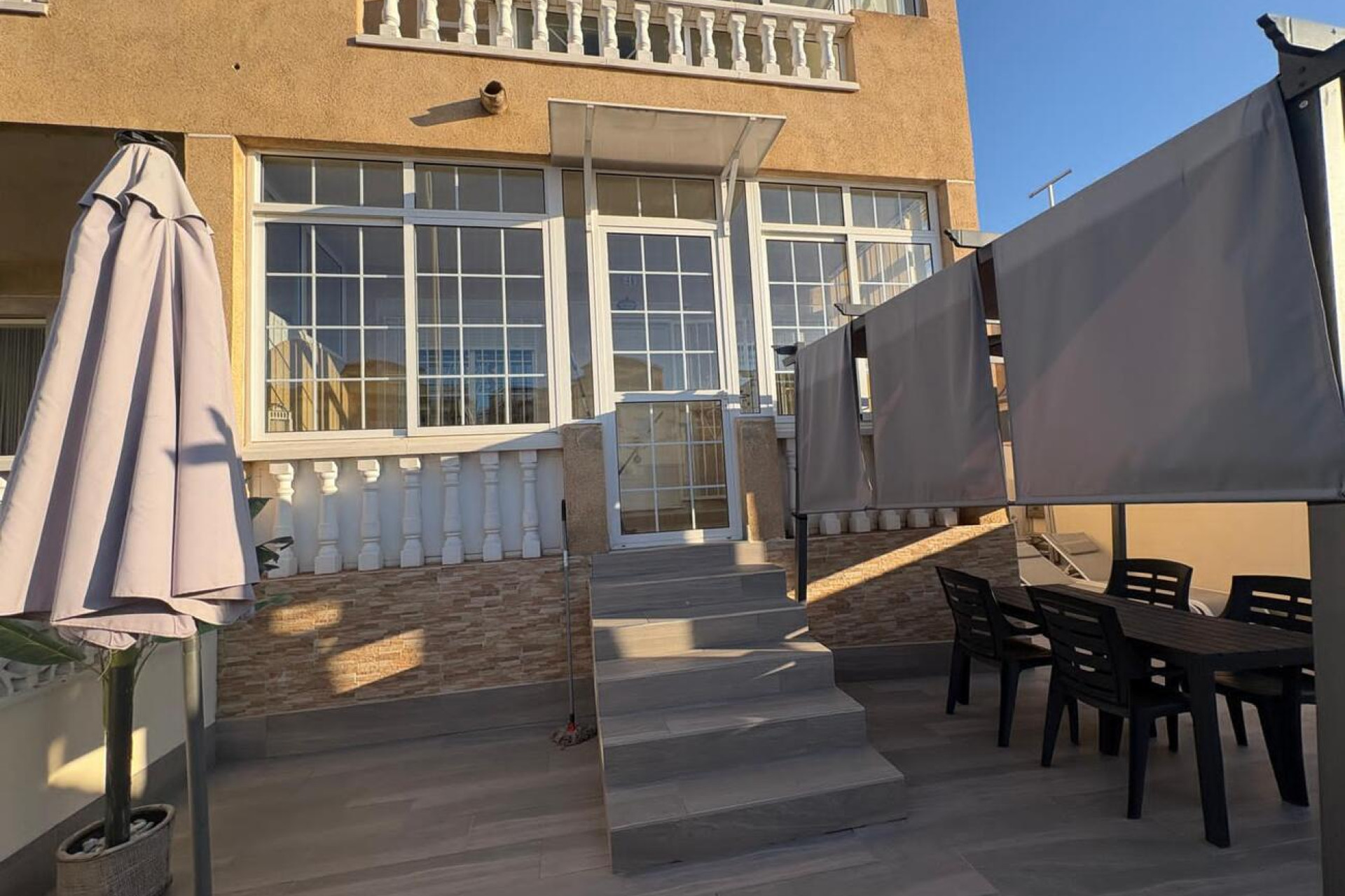 Herverkoop - Plat -
Torrevieja - aqua nuevas