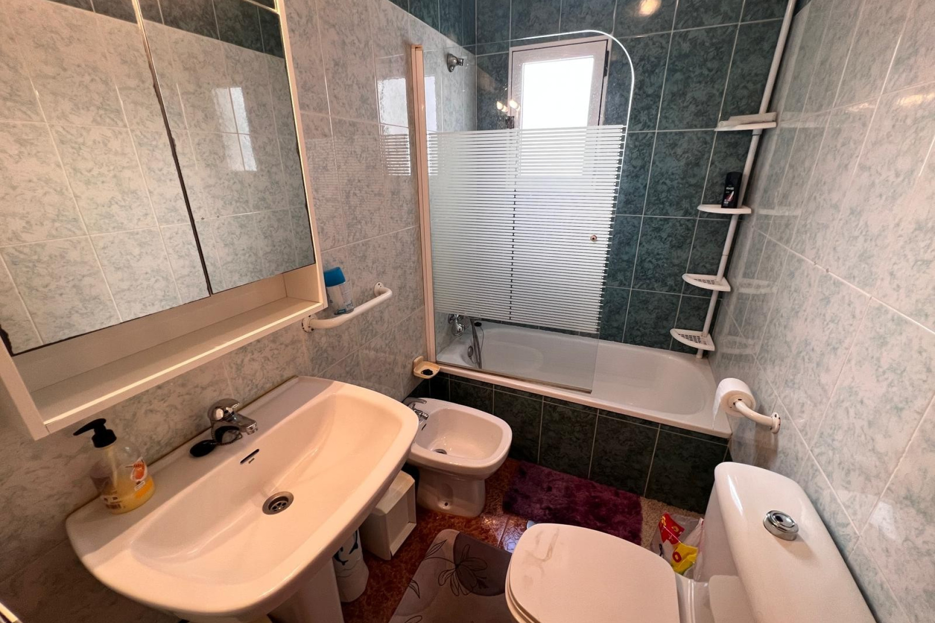 Herverkoop - Plat -
Torrevieja - Centro