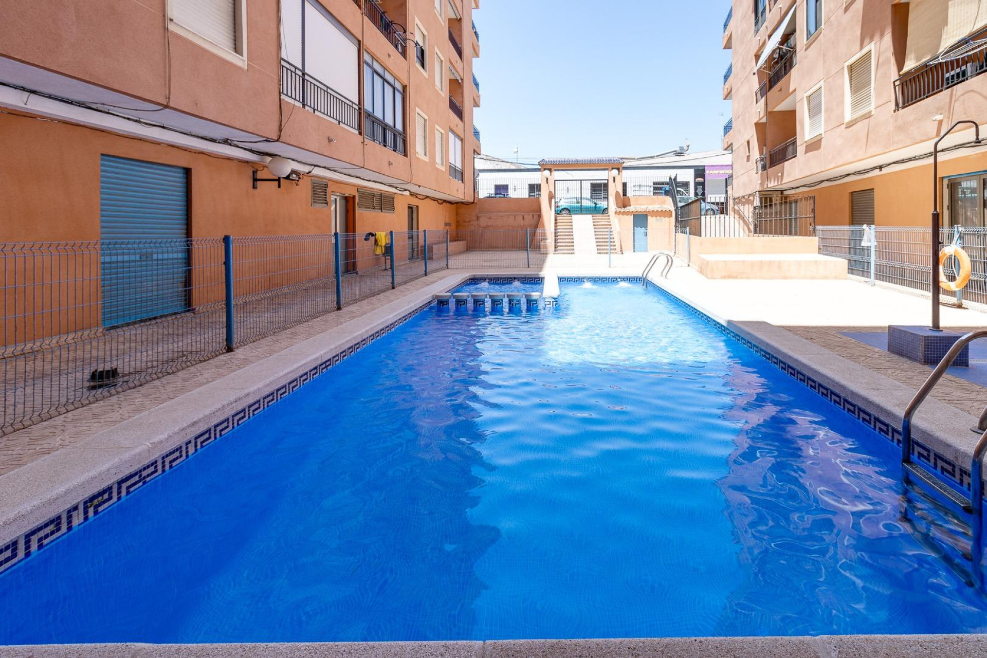 Herverkoop - Plat -
Torrevieja - Centro
