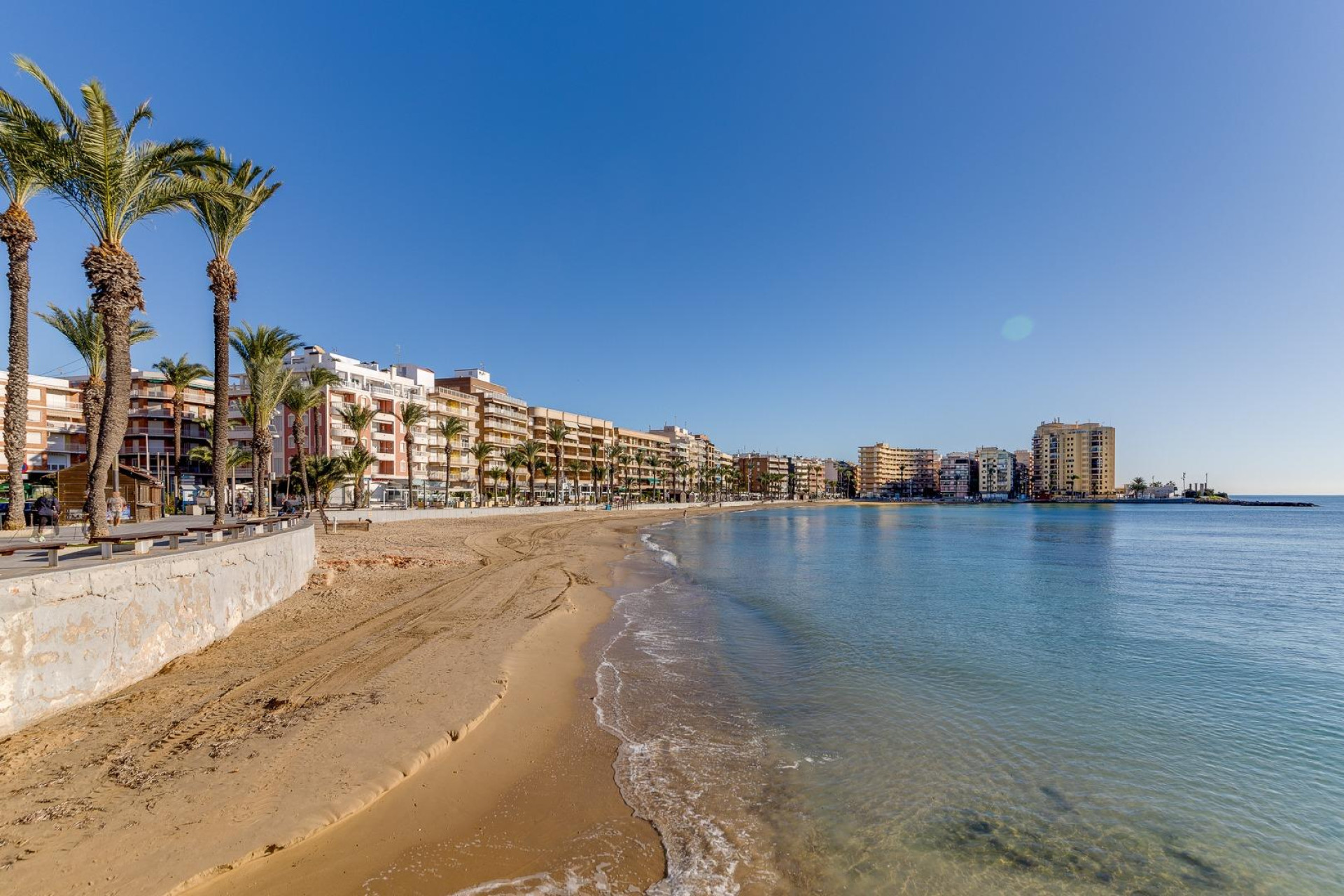 Herverkoop - Plat -
Torrevieja - Centro