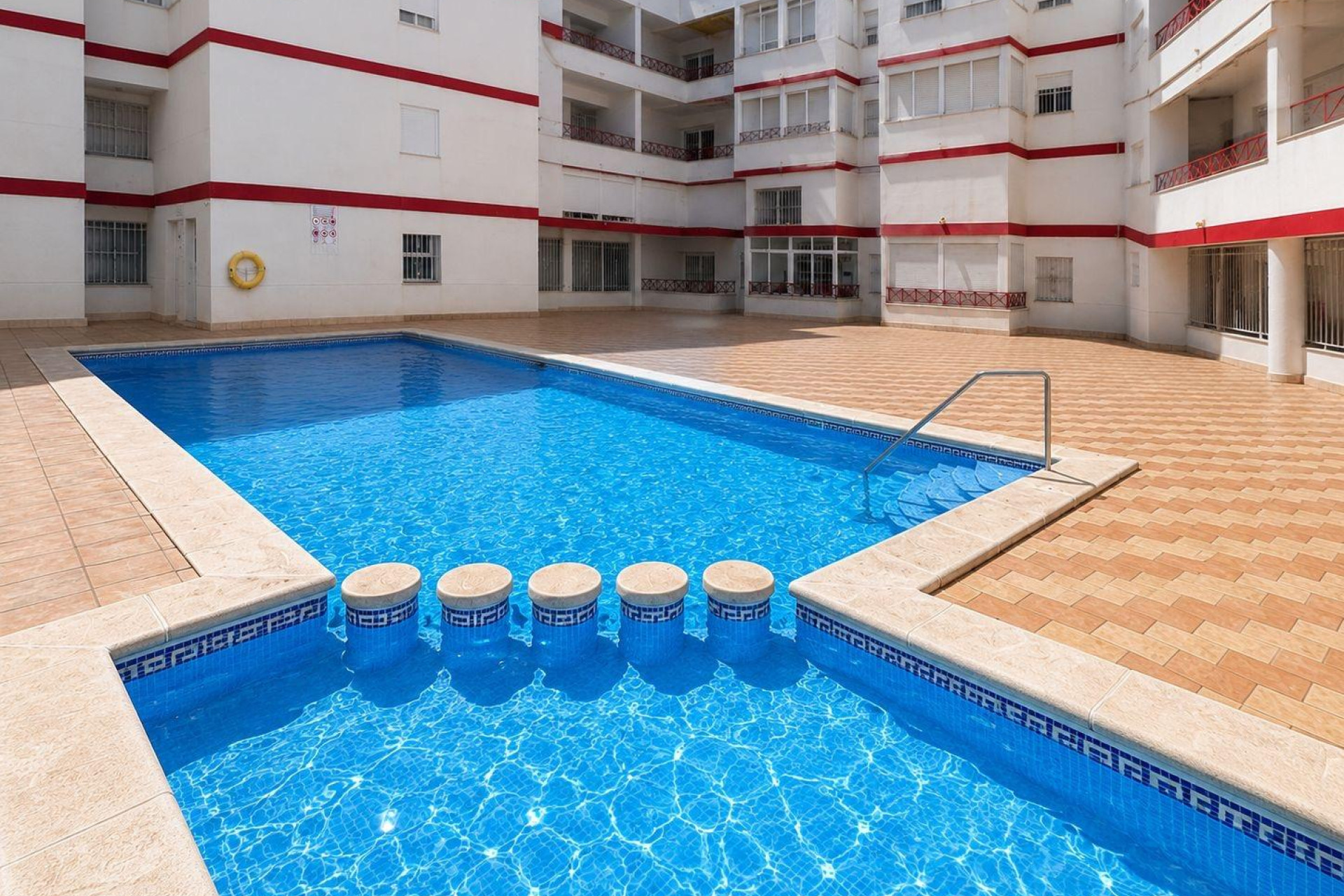 Herverkoop - Plat -
Torrevieja - Centro