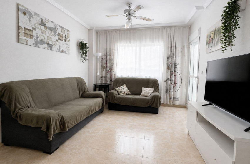 Herverkoop - Plat -
Torrevieja - Centro