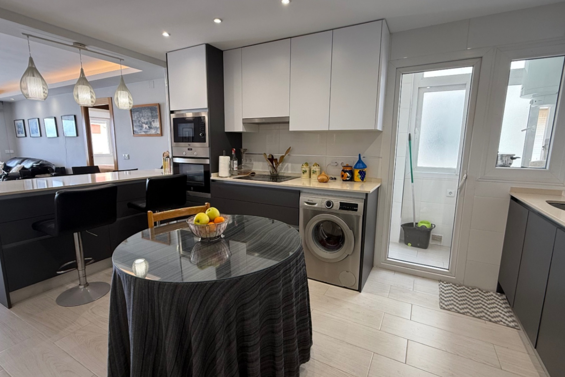 Herverkoop - Plat -
Torrevieja - Costa Blanca