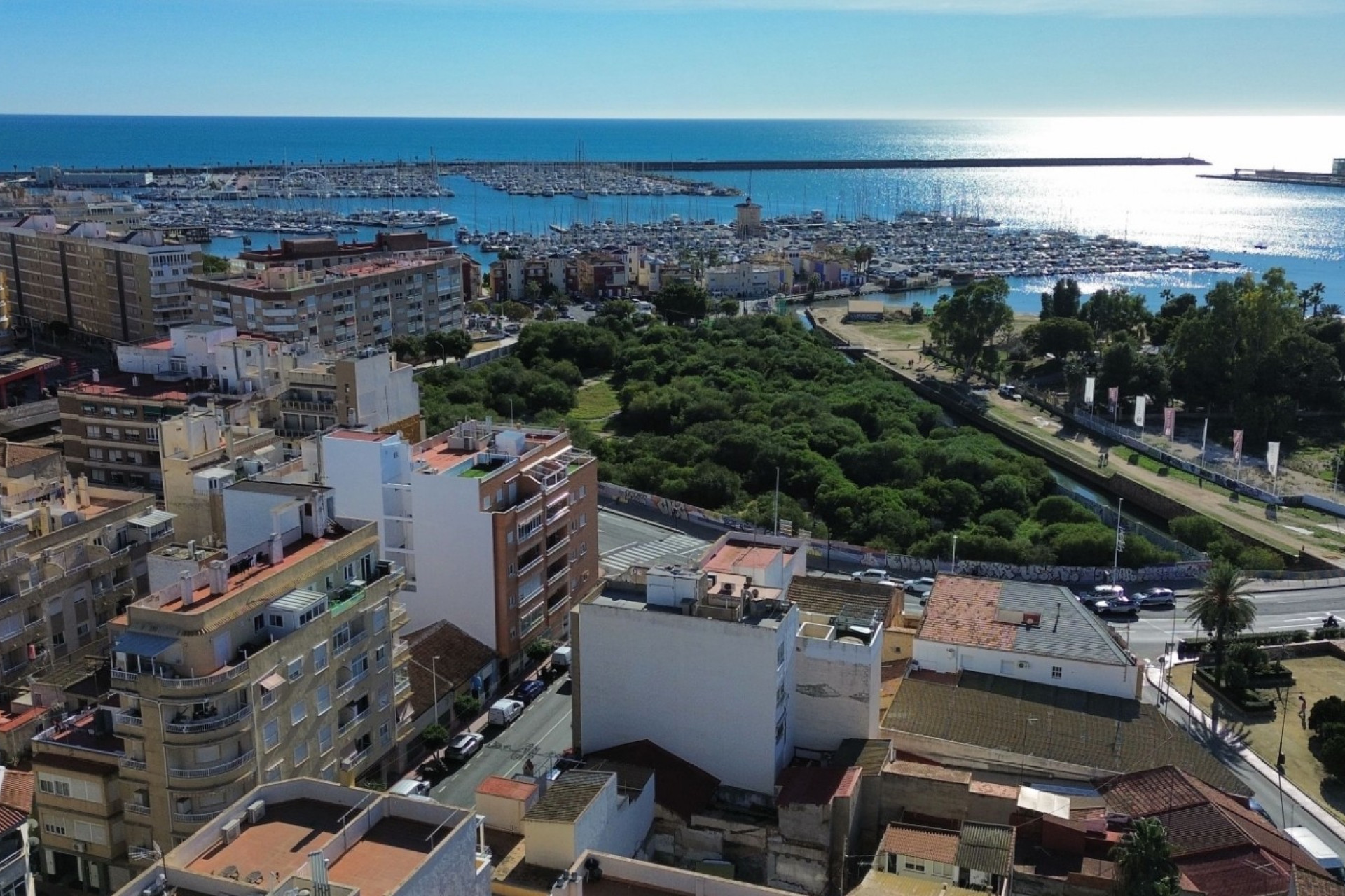 Herverkoop - Plat -
Torrevieja - Costa Blanca