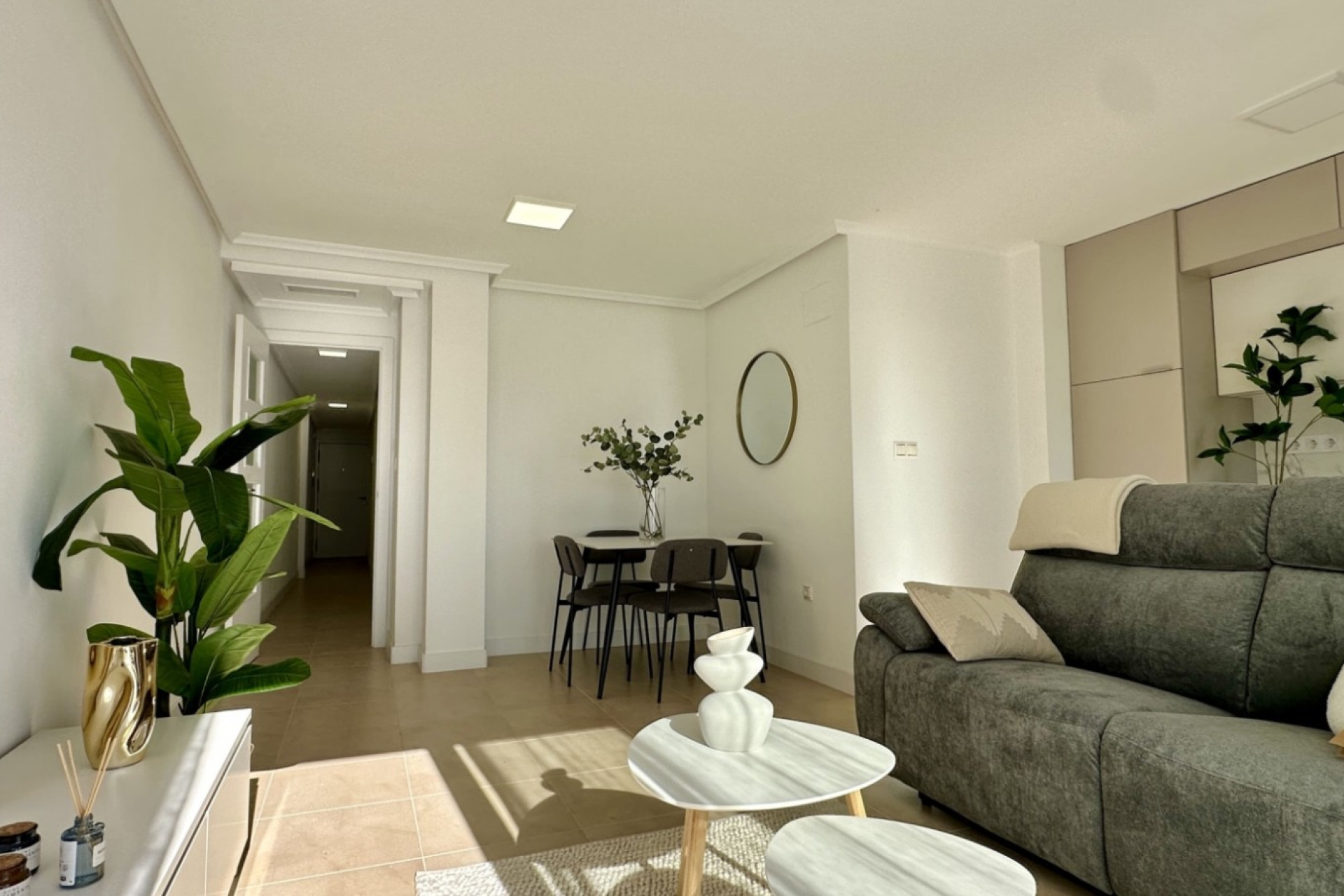 Herverkoop - Plat -
Torrevieja - Costa Blanca