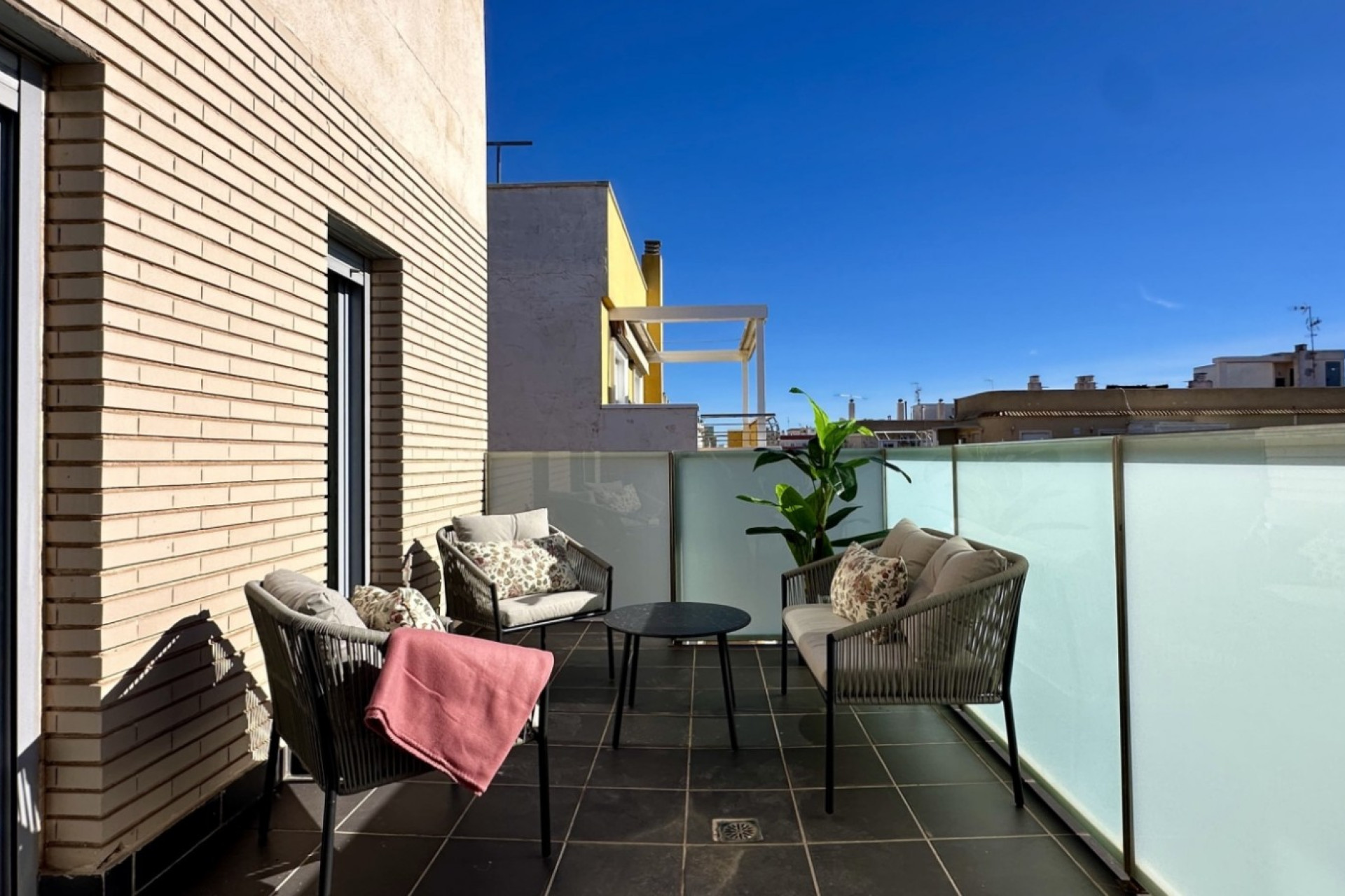 Herverkoop - Plat -
Torrevieja - Costa Blanca