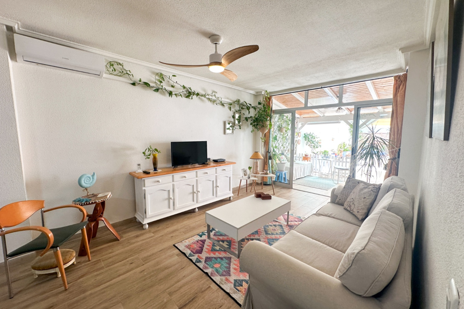 Herverkoop - Plat -
Torrevieja - Costa Blanca