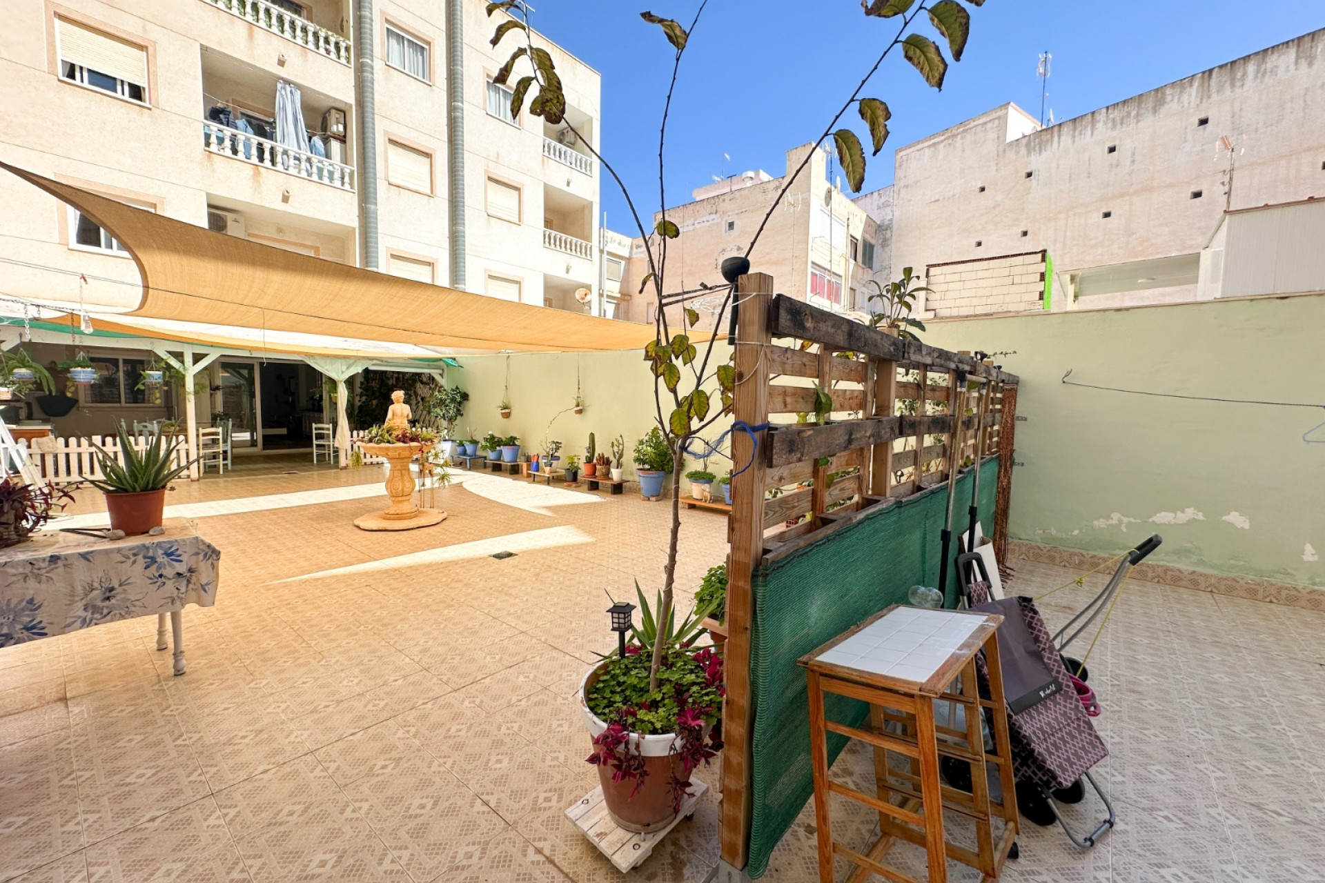 Herverkoop - Plat -
Torrevieja - Costa Blanca
