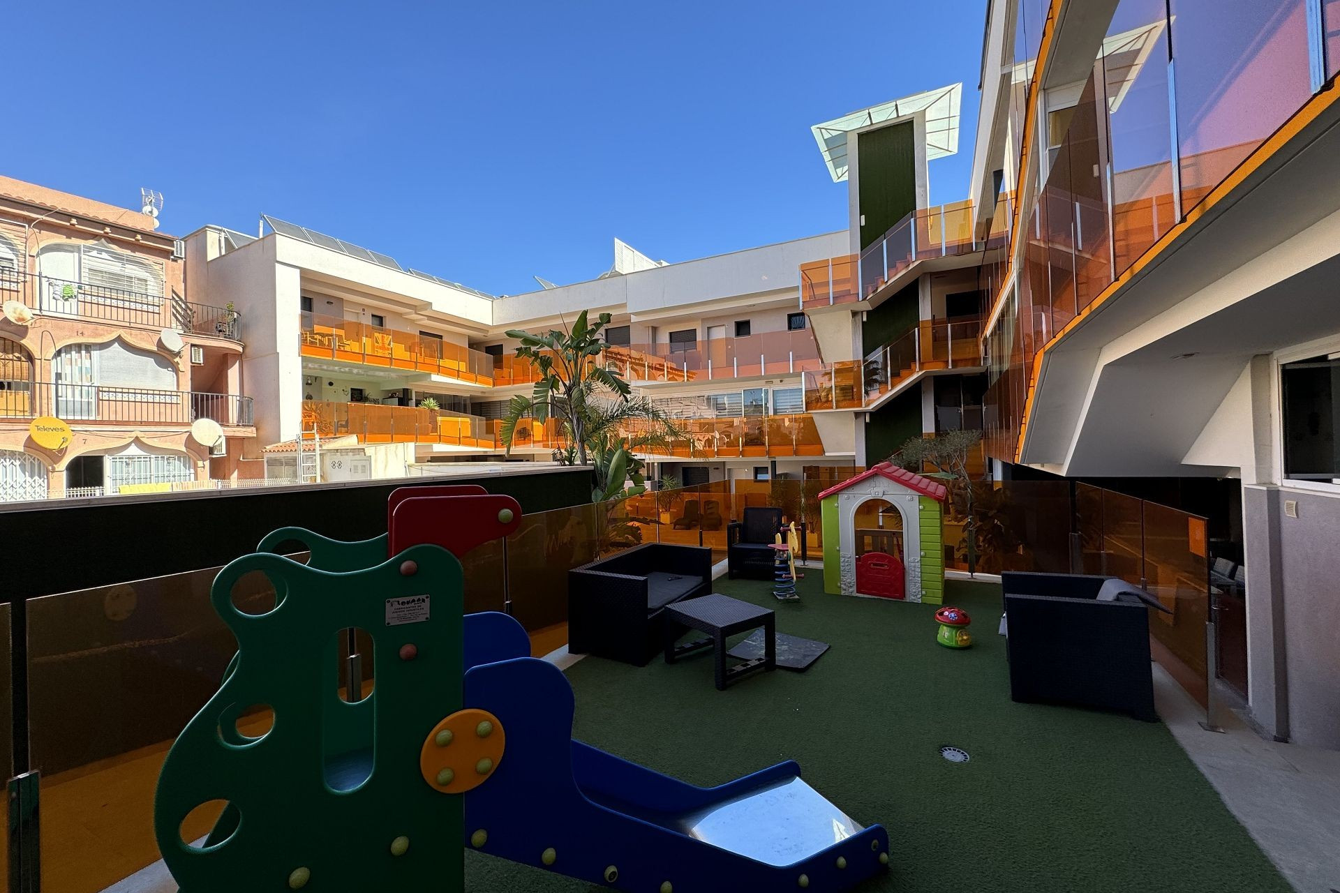 Herverkoop - Plat -
Torrevieja - Costa Blanca